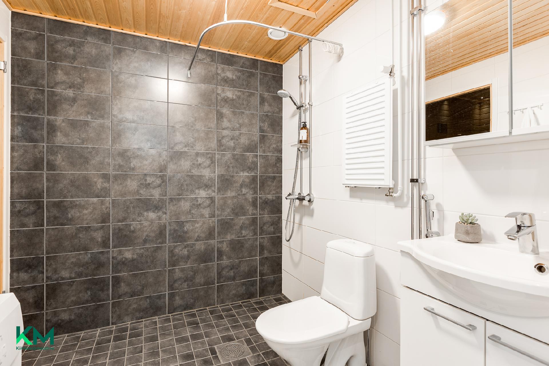 Kauppalinnankatu 1, Linnanmaa, Oulu