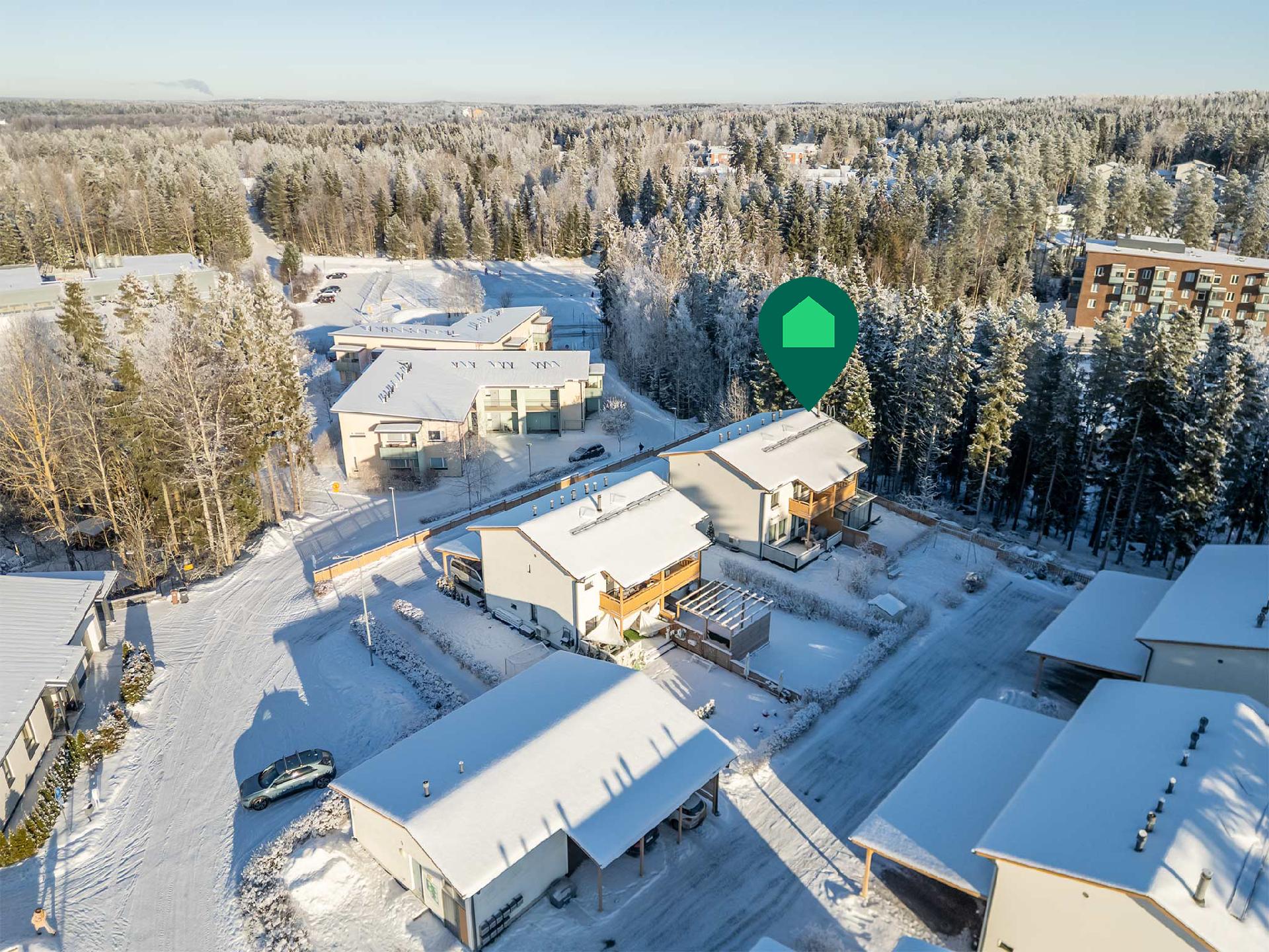 Turvallinen koulumatka polkuja pitkin