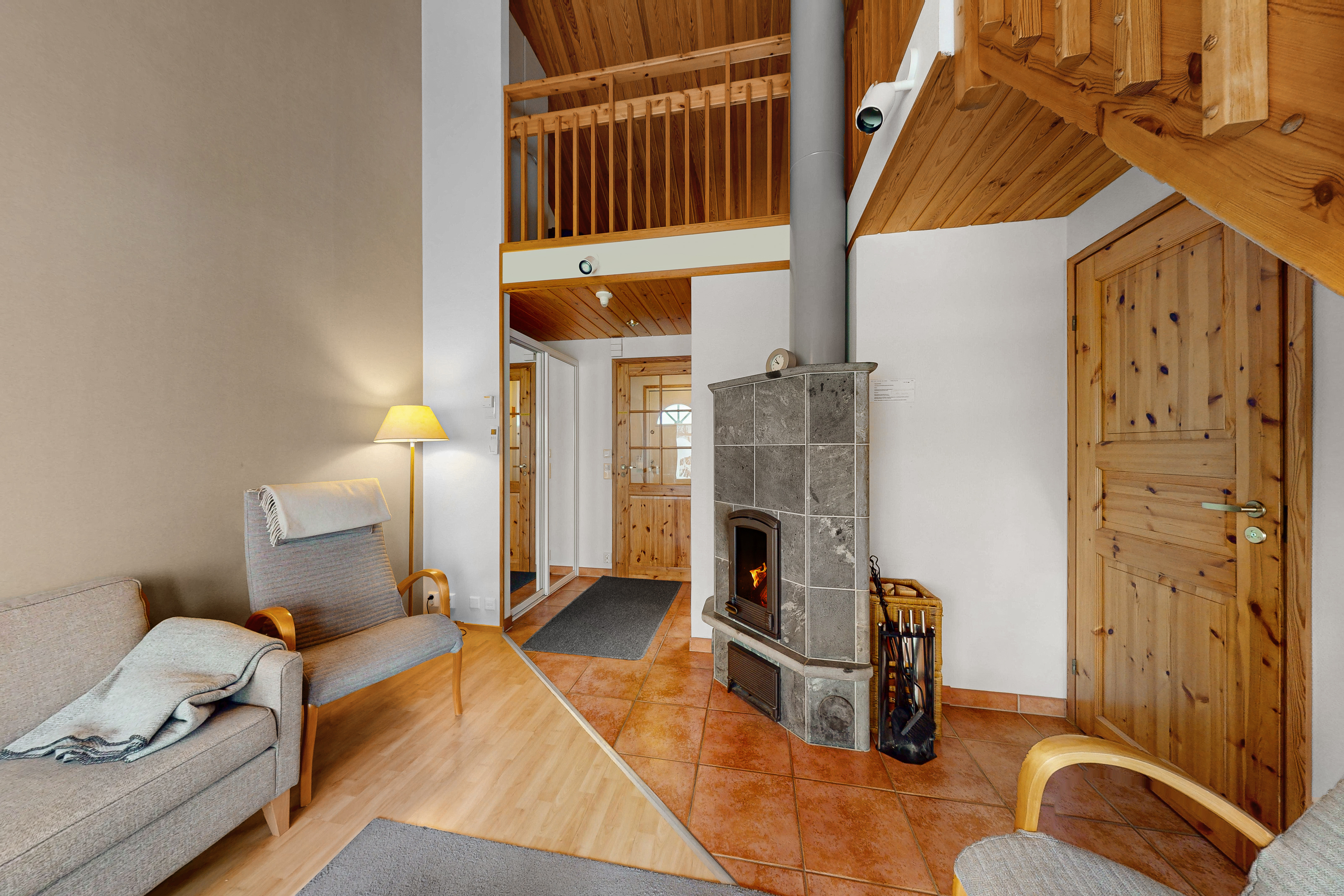 Rivitalohuoneisto A ja C alakerrassa kph/wc/sauna ja makuuhuone