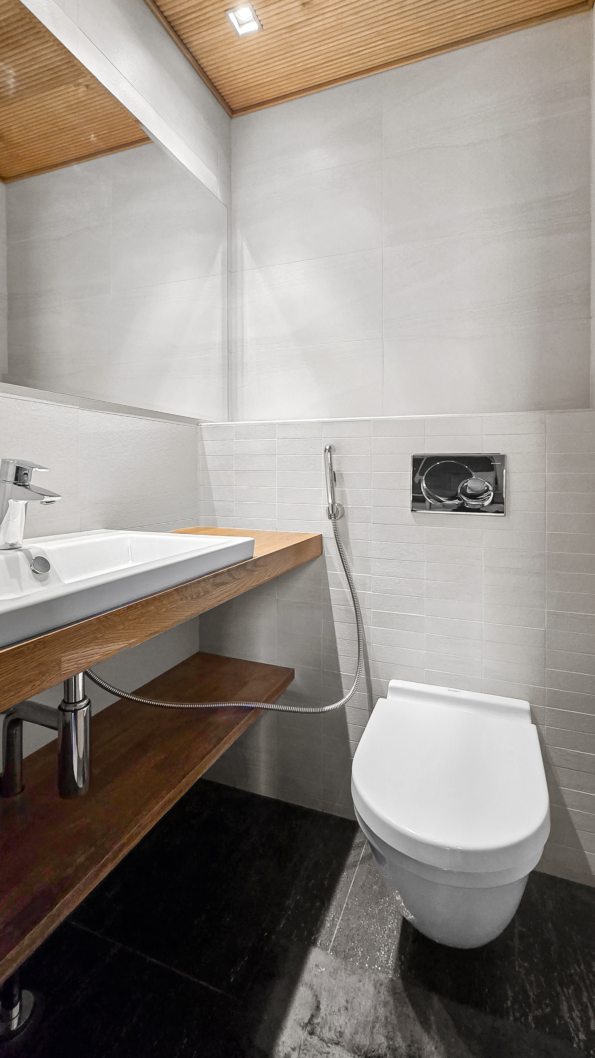 Erillinen wc 2