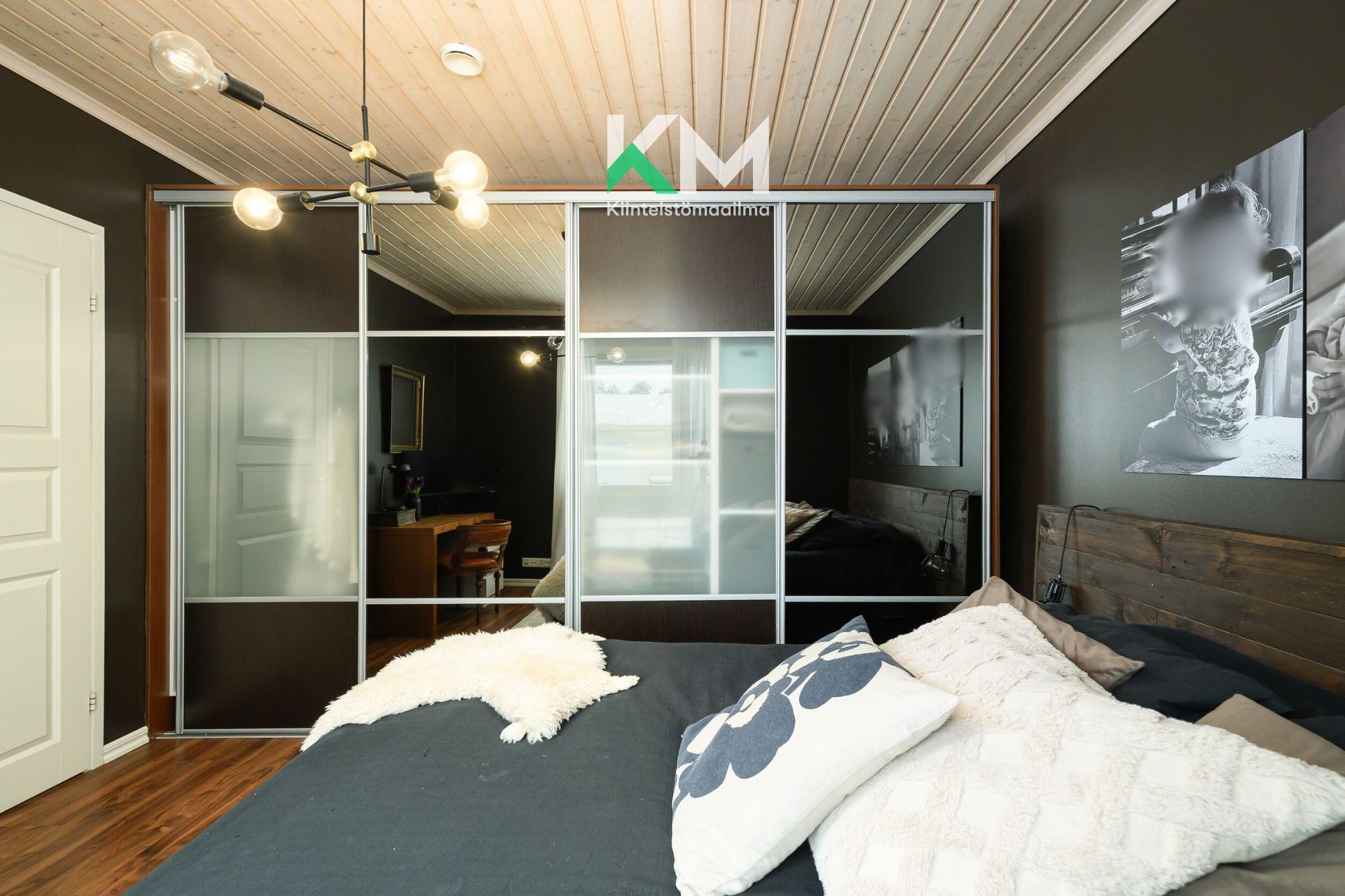 1. makuuhuone ja säilytystilat