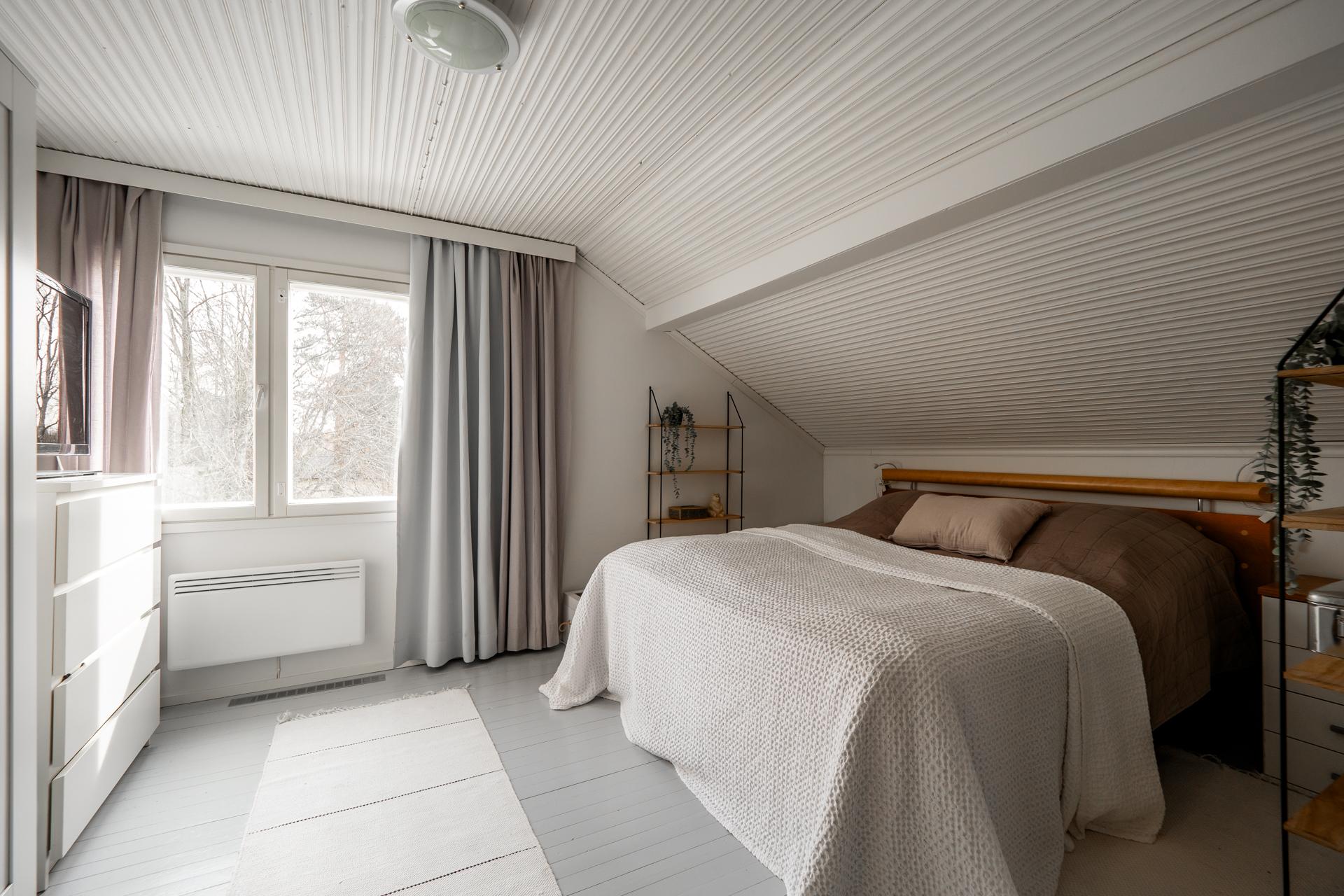 Juuritie 13, Kynsilehto, Oulu