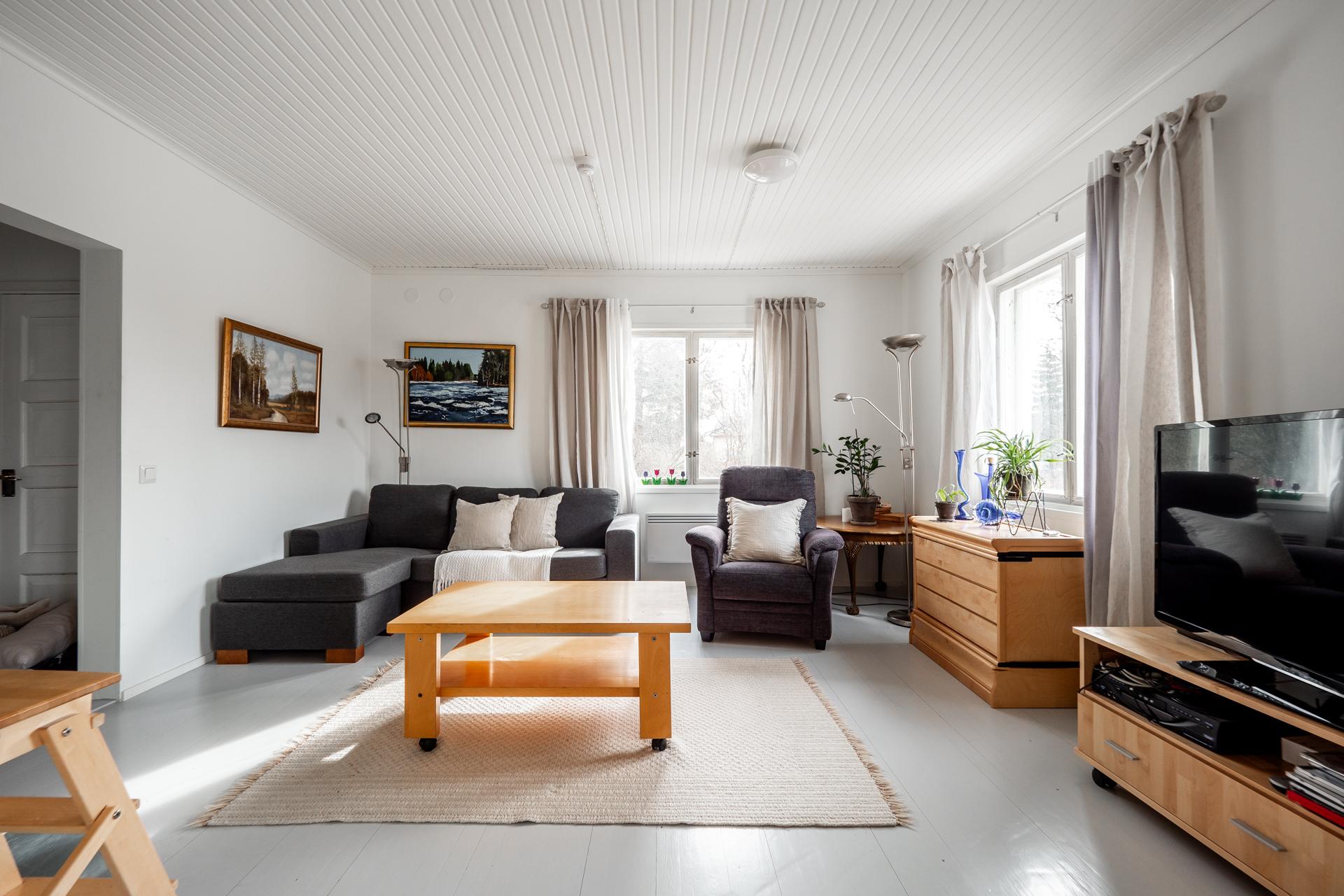 Juuritie 13, Kynsilehto, Oulu