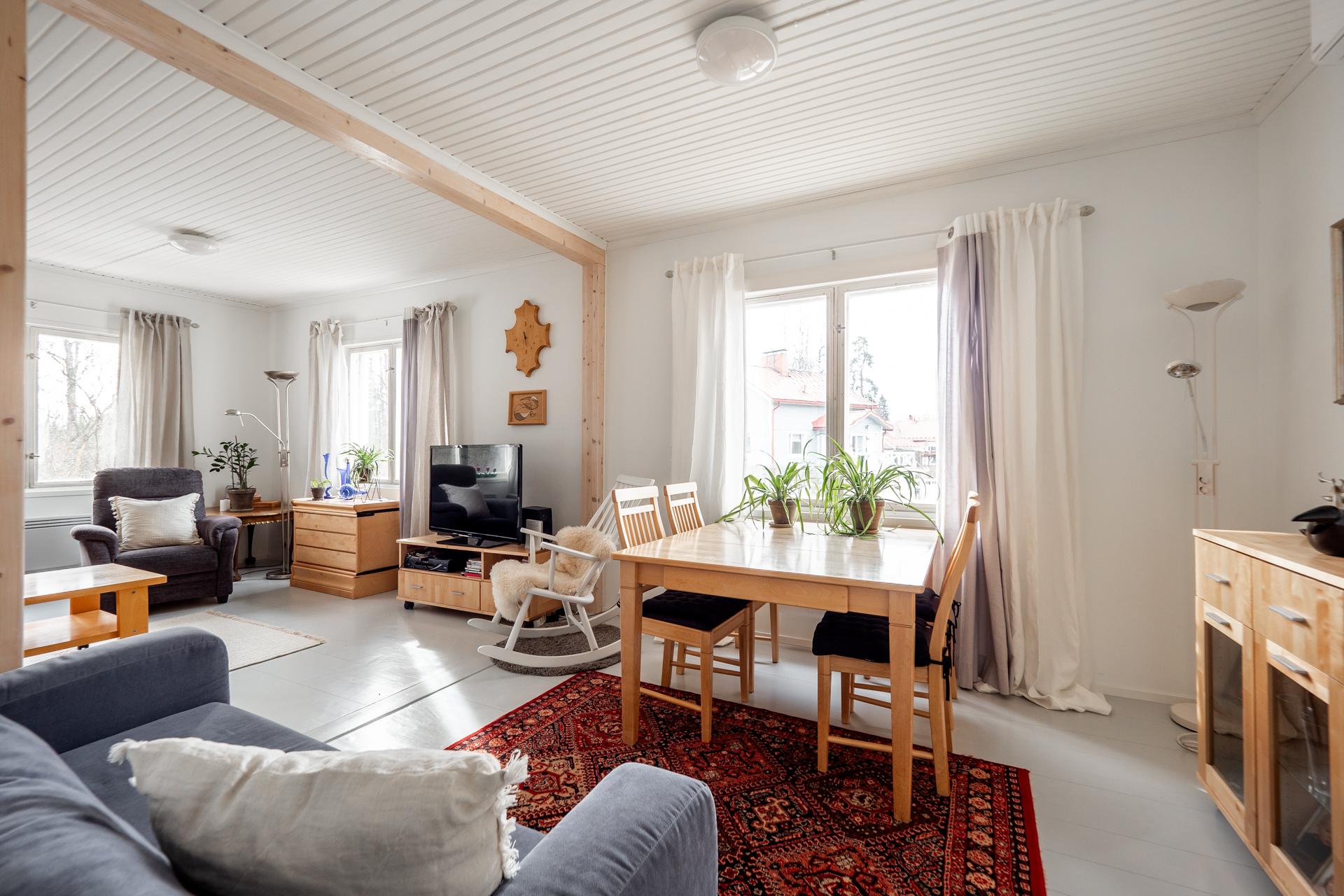 Juuritie 13, Kynsilehto, Oulu