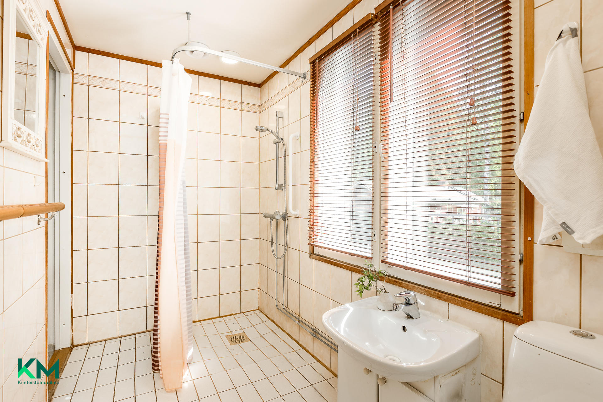 Luotsiasemantie 18, Martinniemi, Oulu