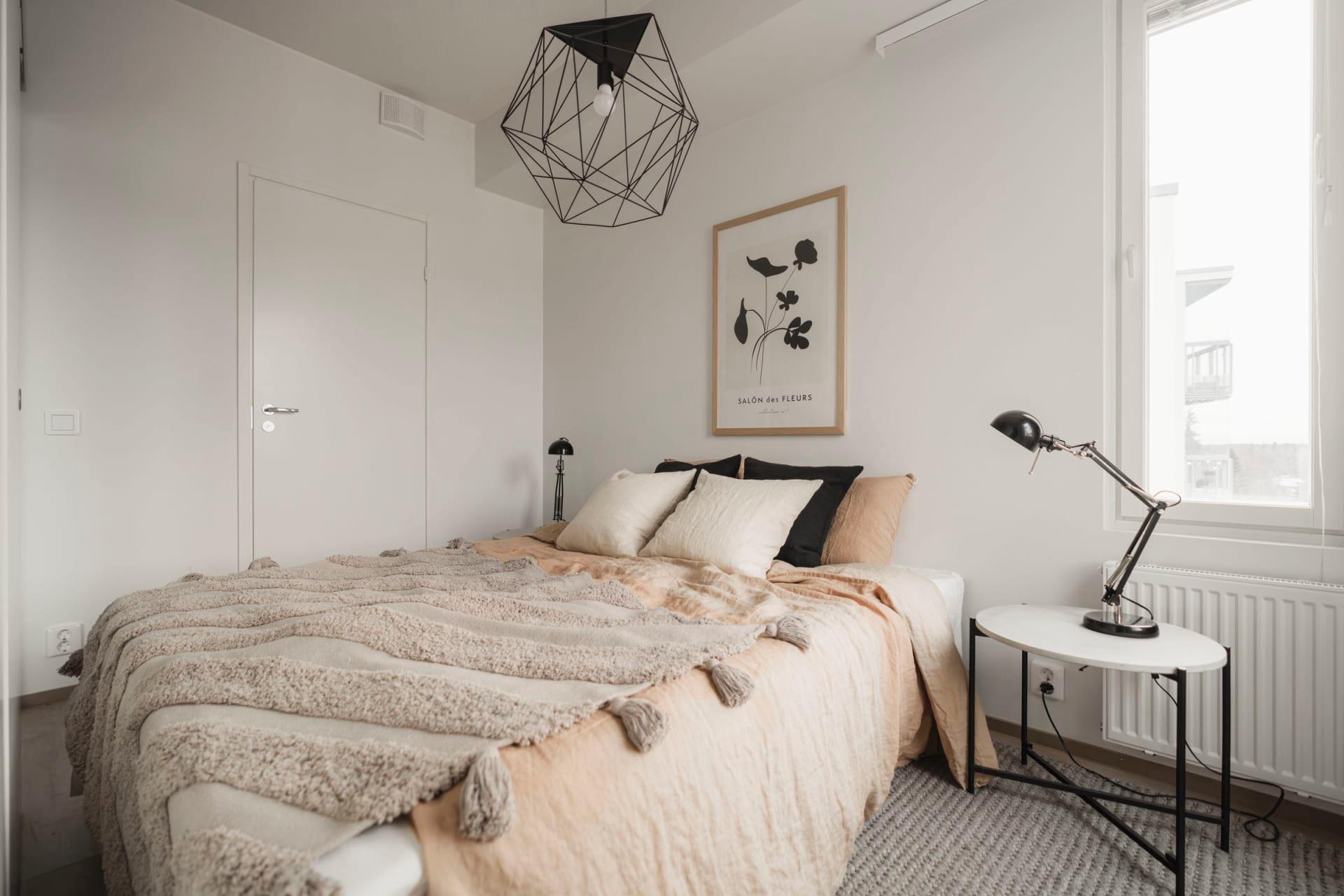 mh 1, jossa vaatehuone