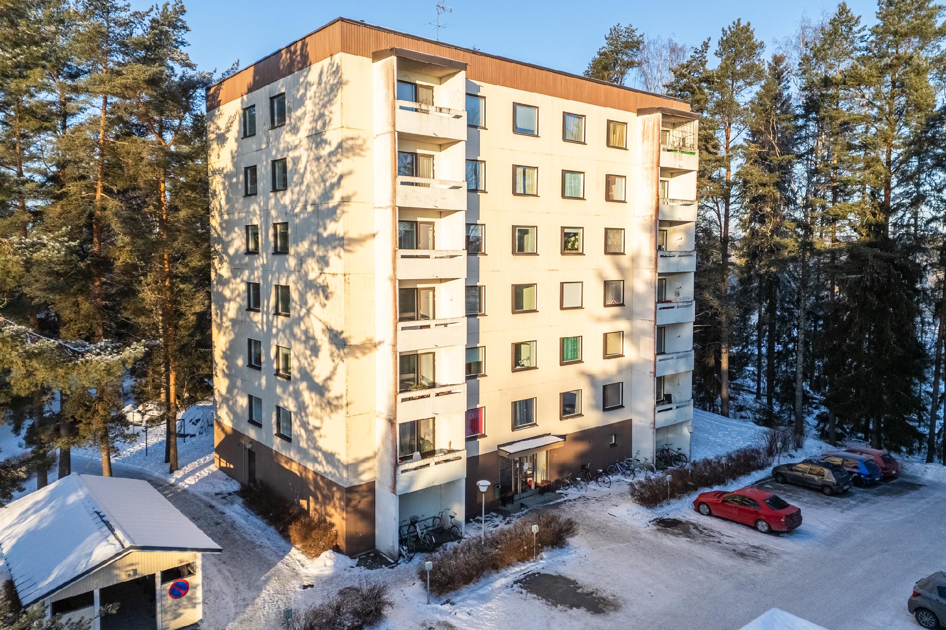 Karjalantie 5, Ulvajanniemi, Valkeakoski