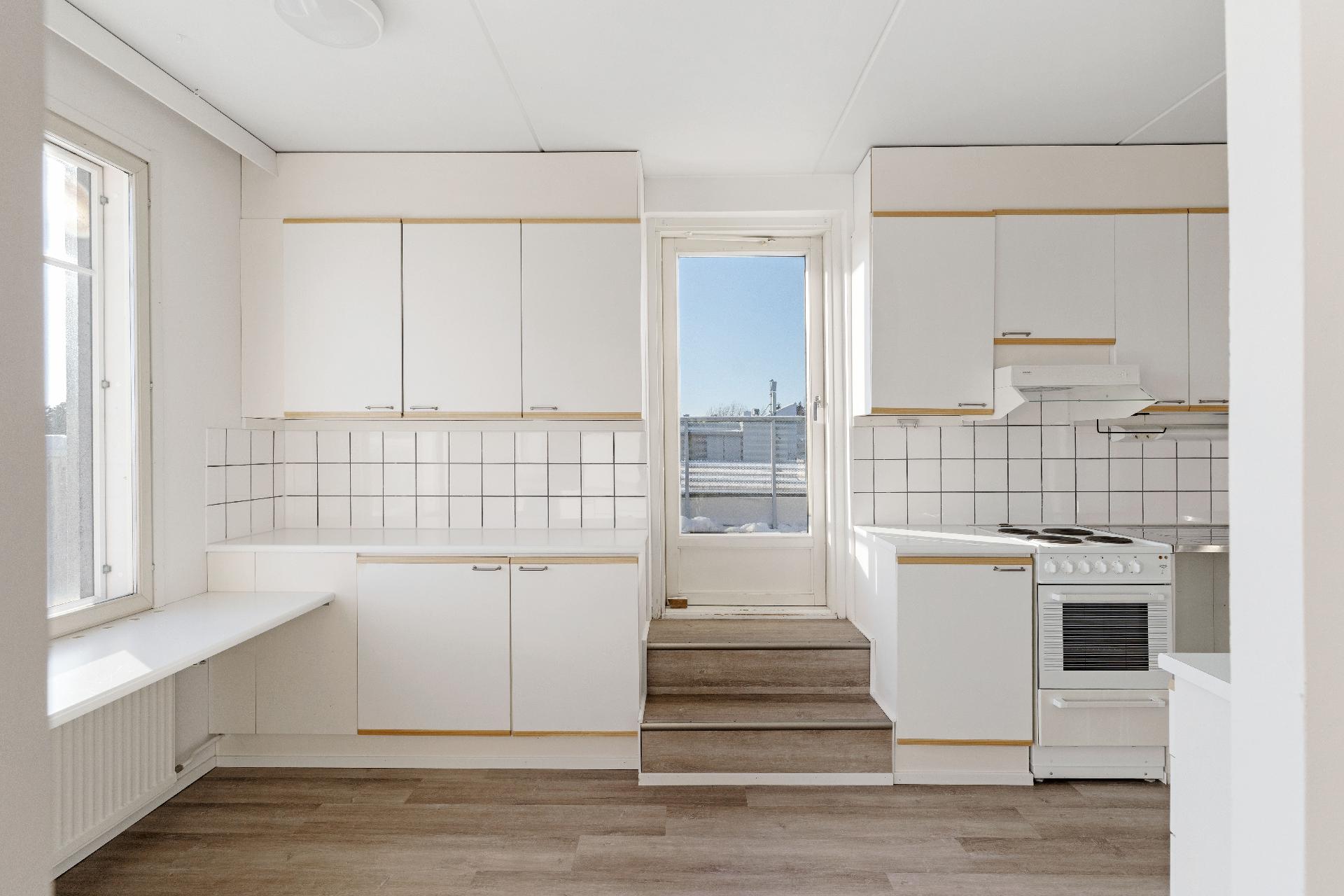 Kaivonkatsojantie 13, Kallahti, Helsinki