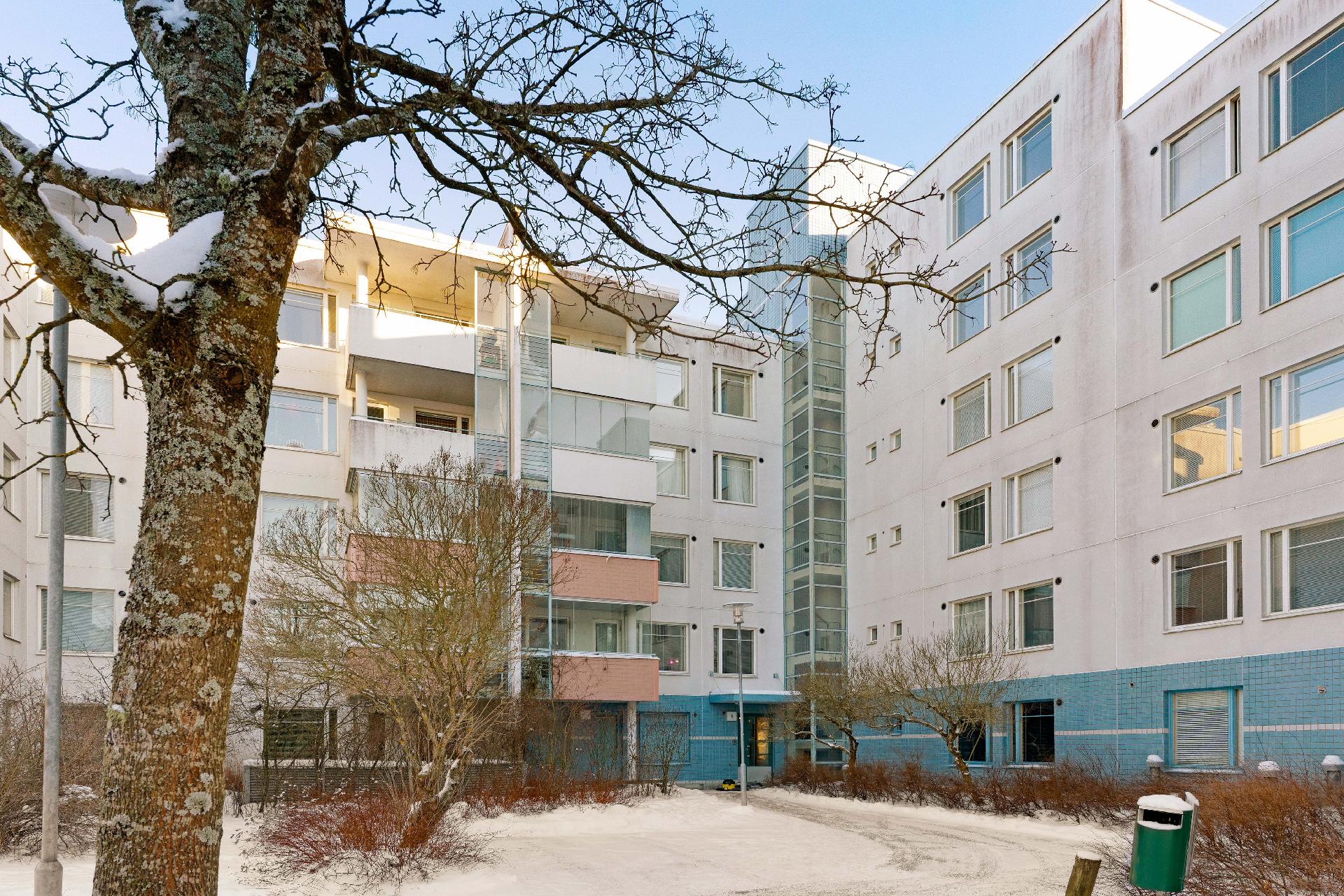 Kaivonkatsojantie 13, Kallahti, Helsinki