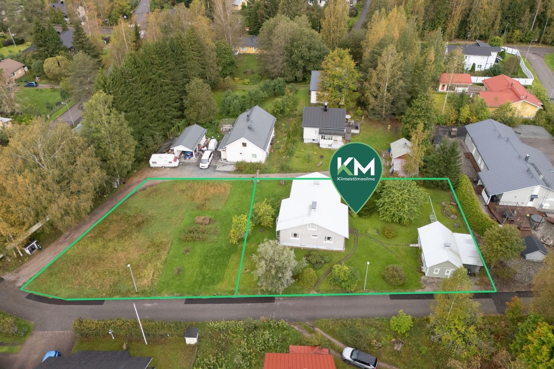 kesäkuvia kohteesta