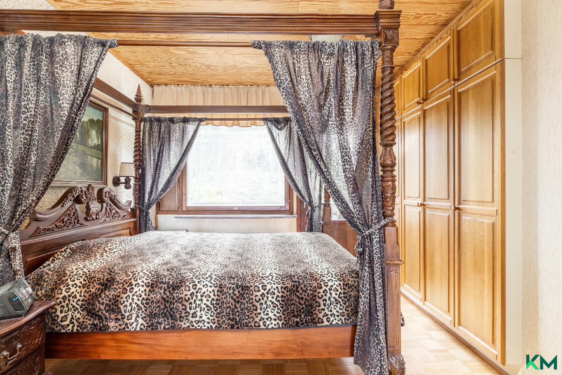 Yläkerta makuuhuone