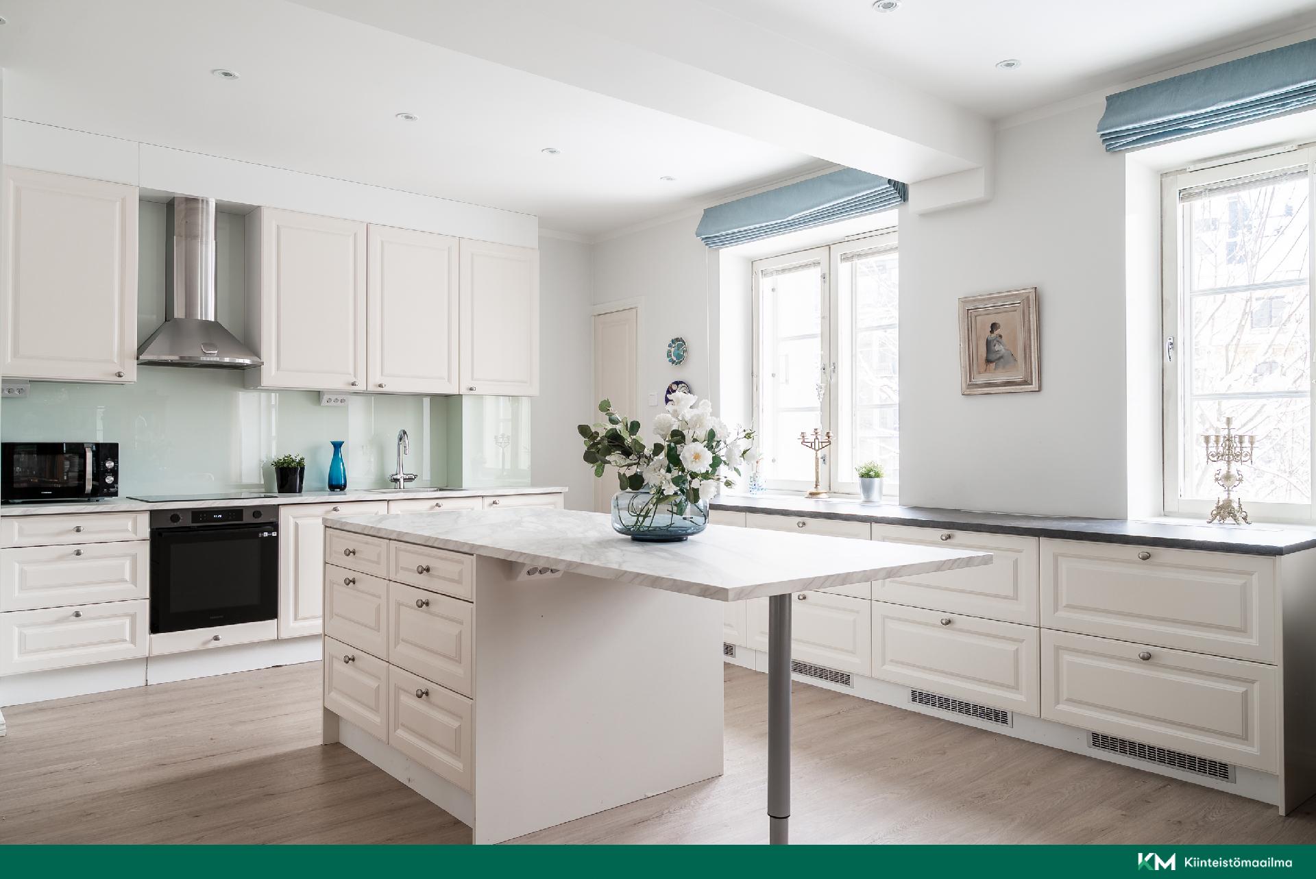 Vänrikki Stoolin katu 9, Etu-Töölö, Helsinki