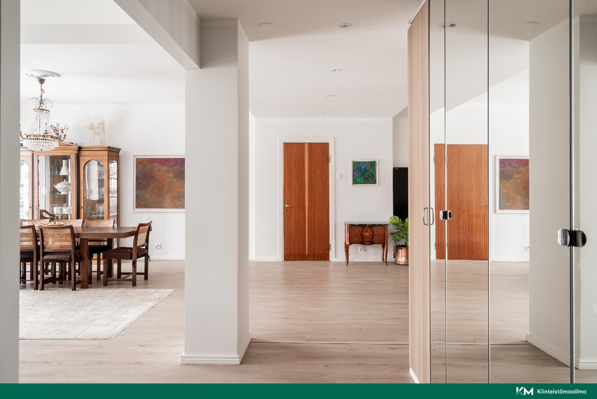 Vänrikki Stoolin katu 9, Etu-Töölö, Helsinki