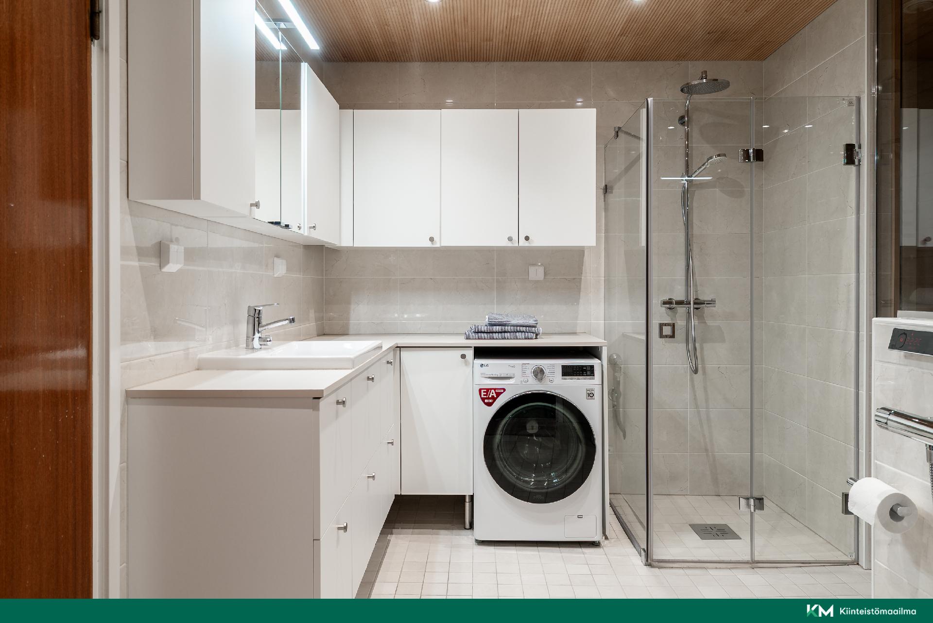 Vänrikki Stoolin katu 9, Etu-Töölö, Helsinki