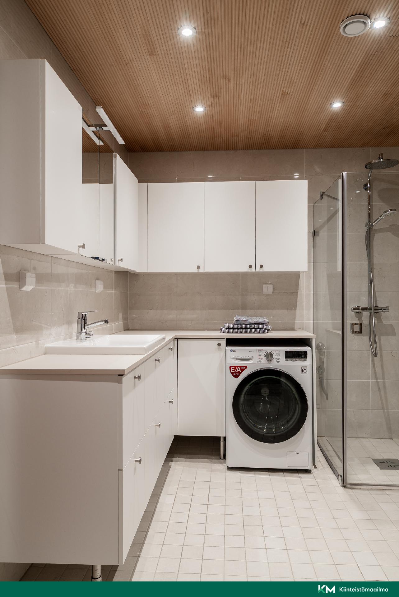 Vänrikki Stoolin katu 9, Etu-Töölö, Helsinki