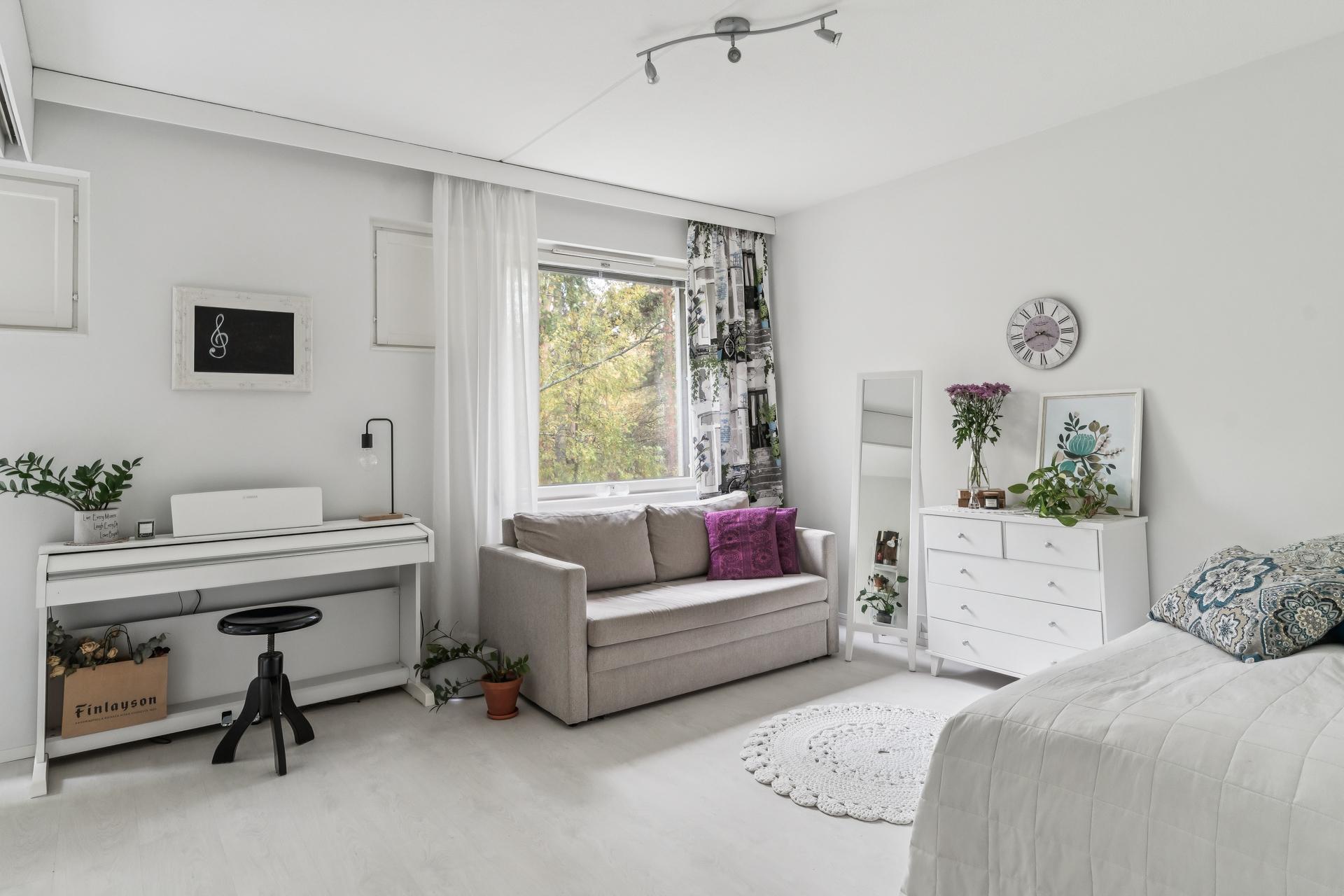 Vanamontie 4, Simonmetsä, Vantaa