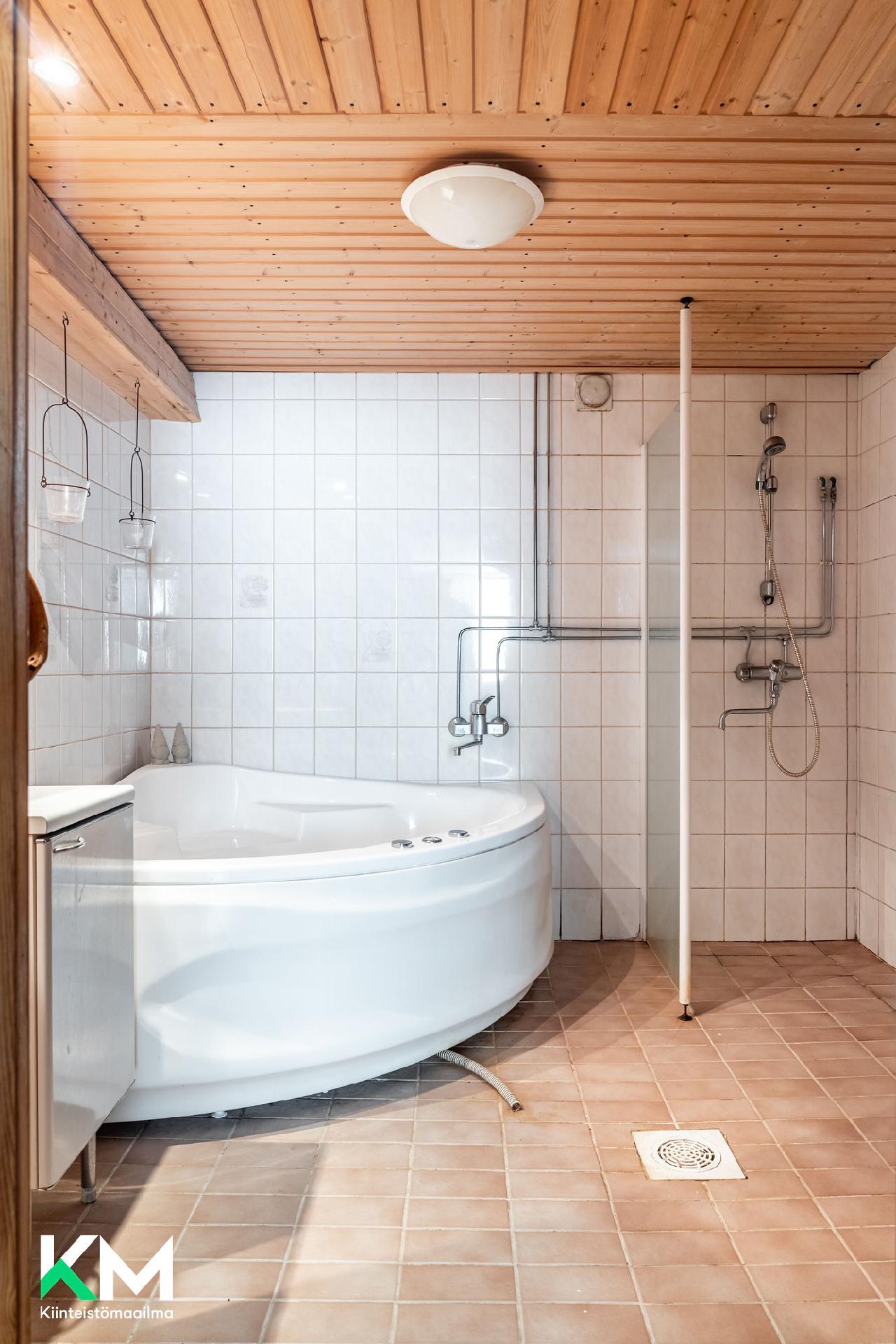 Haapatie 9, Kaakonlampi, Heinola