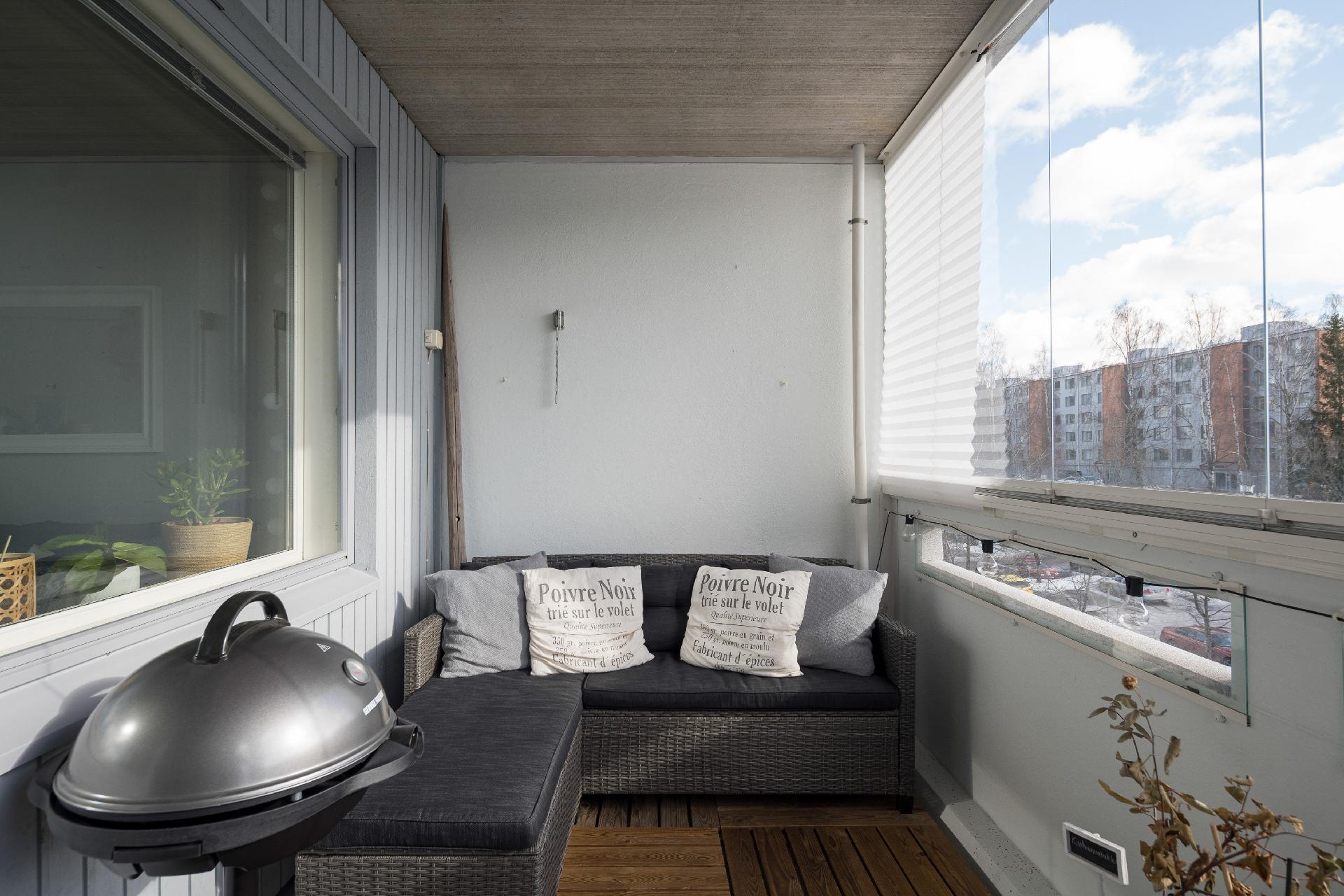 Laajavuorenkuja 3, Martinlaakso, Vantaa