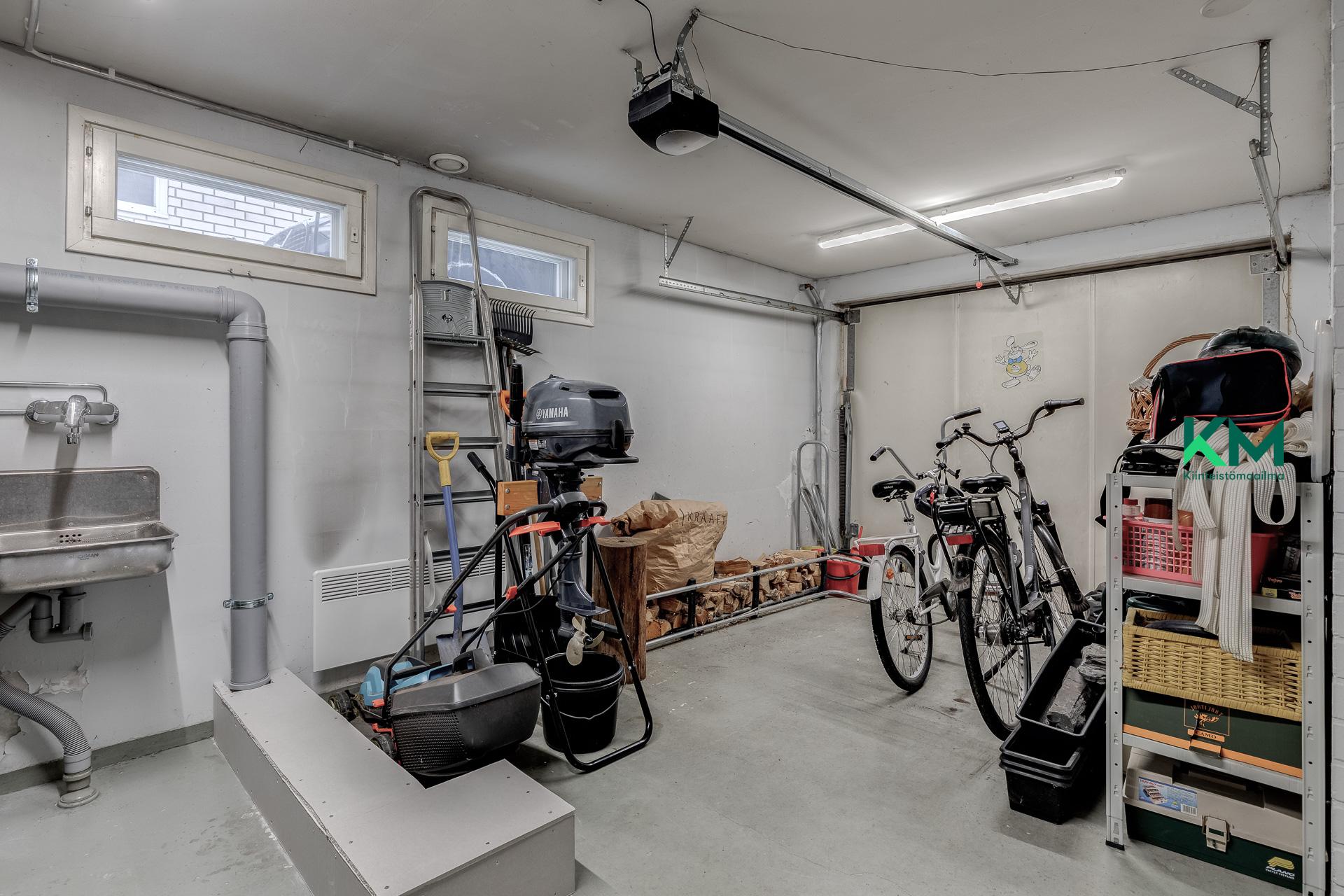 Kaskenpolttajantie 6, Paloheinä, Helsinki