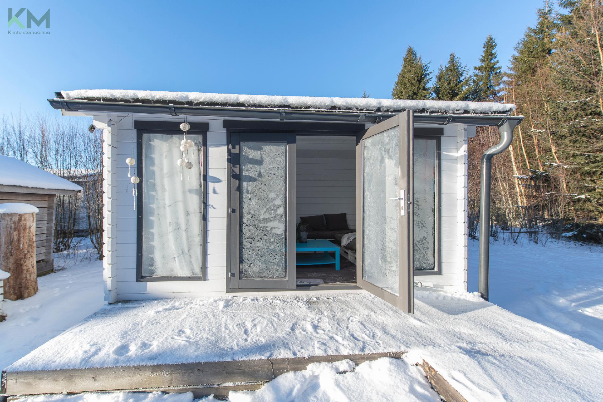 Huvimaja/kesäkeittiö