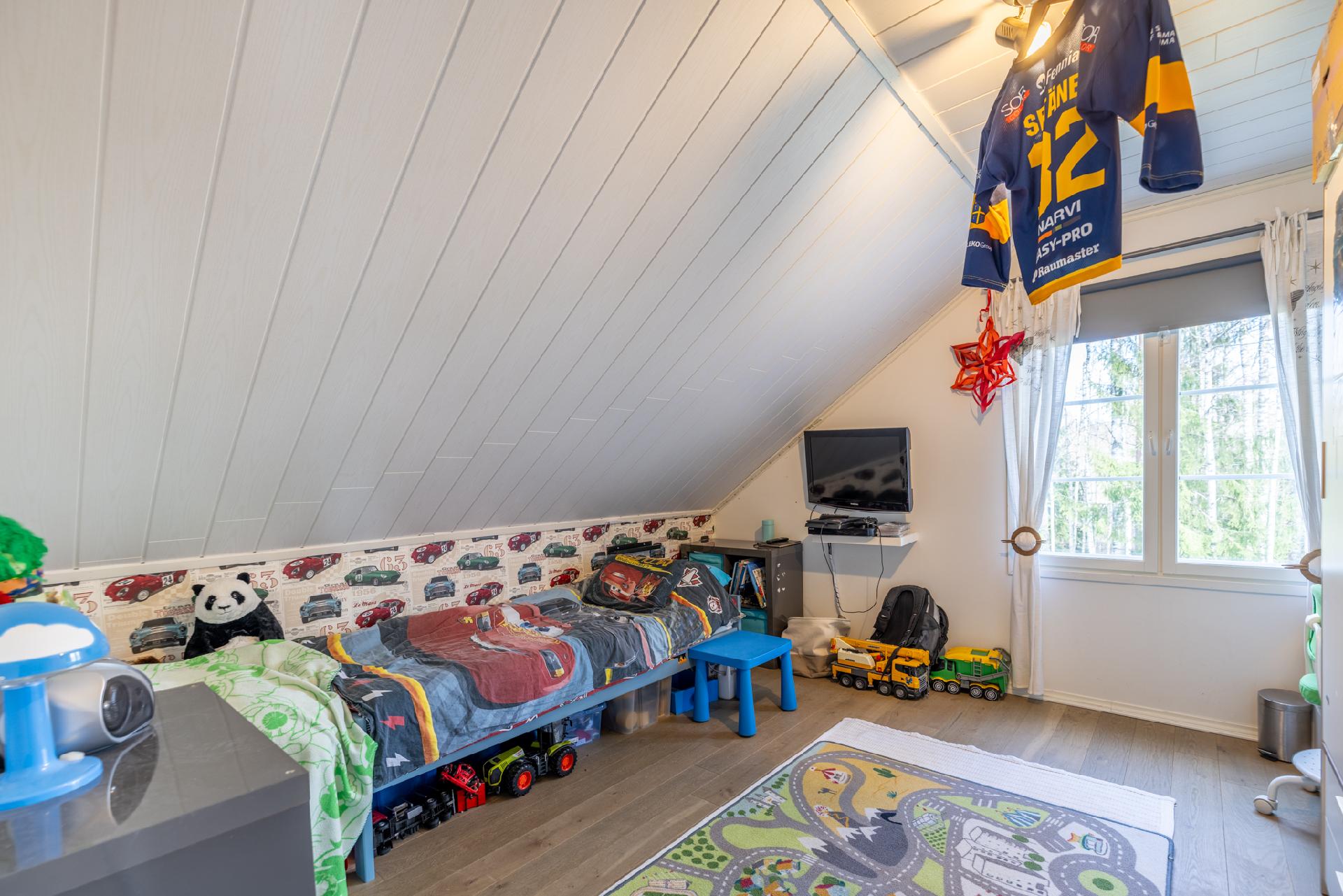 Yläkerran toinen mh