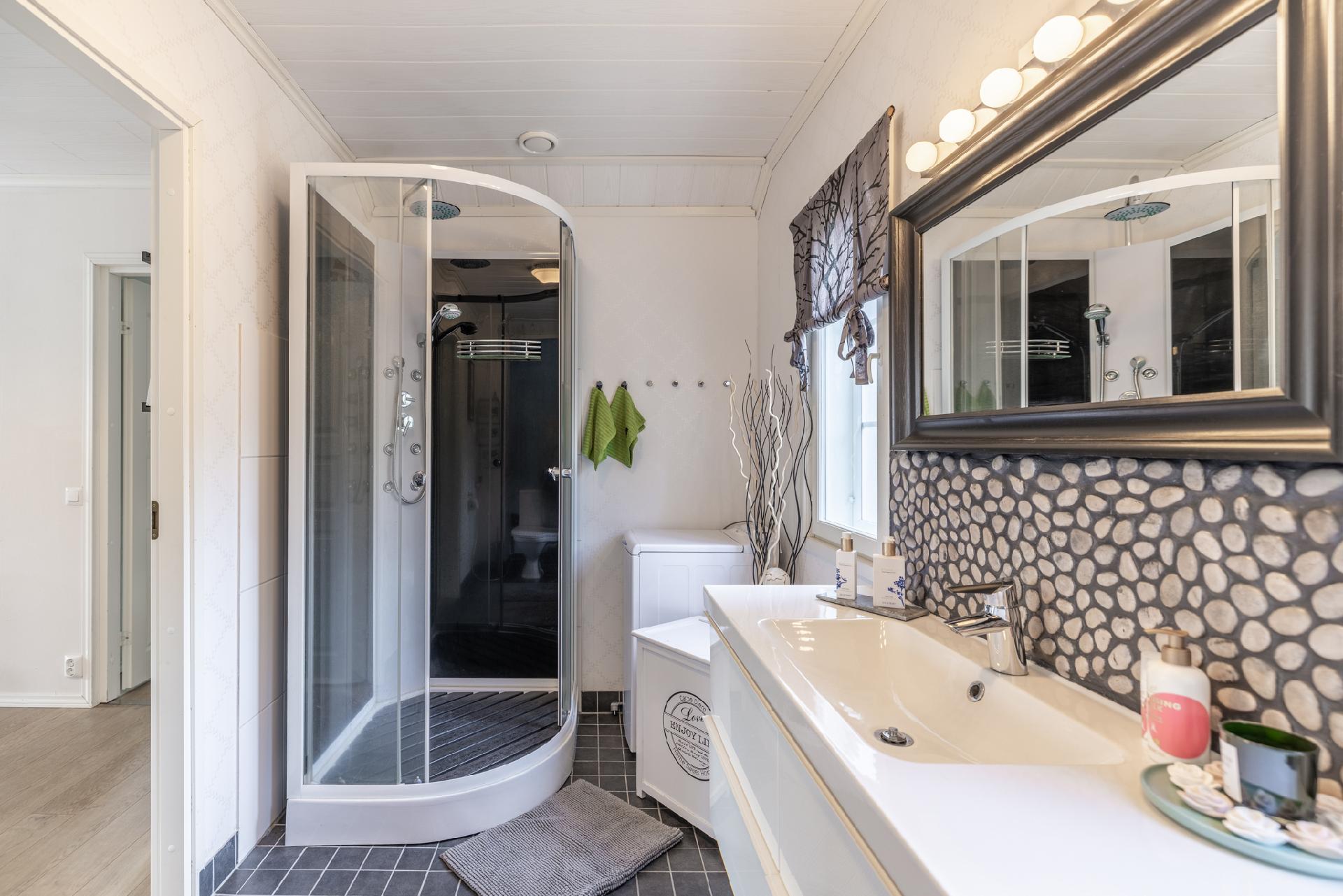 Vuoriniementie 65, Mäntyharju