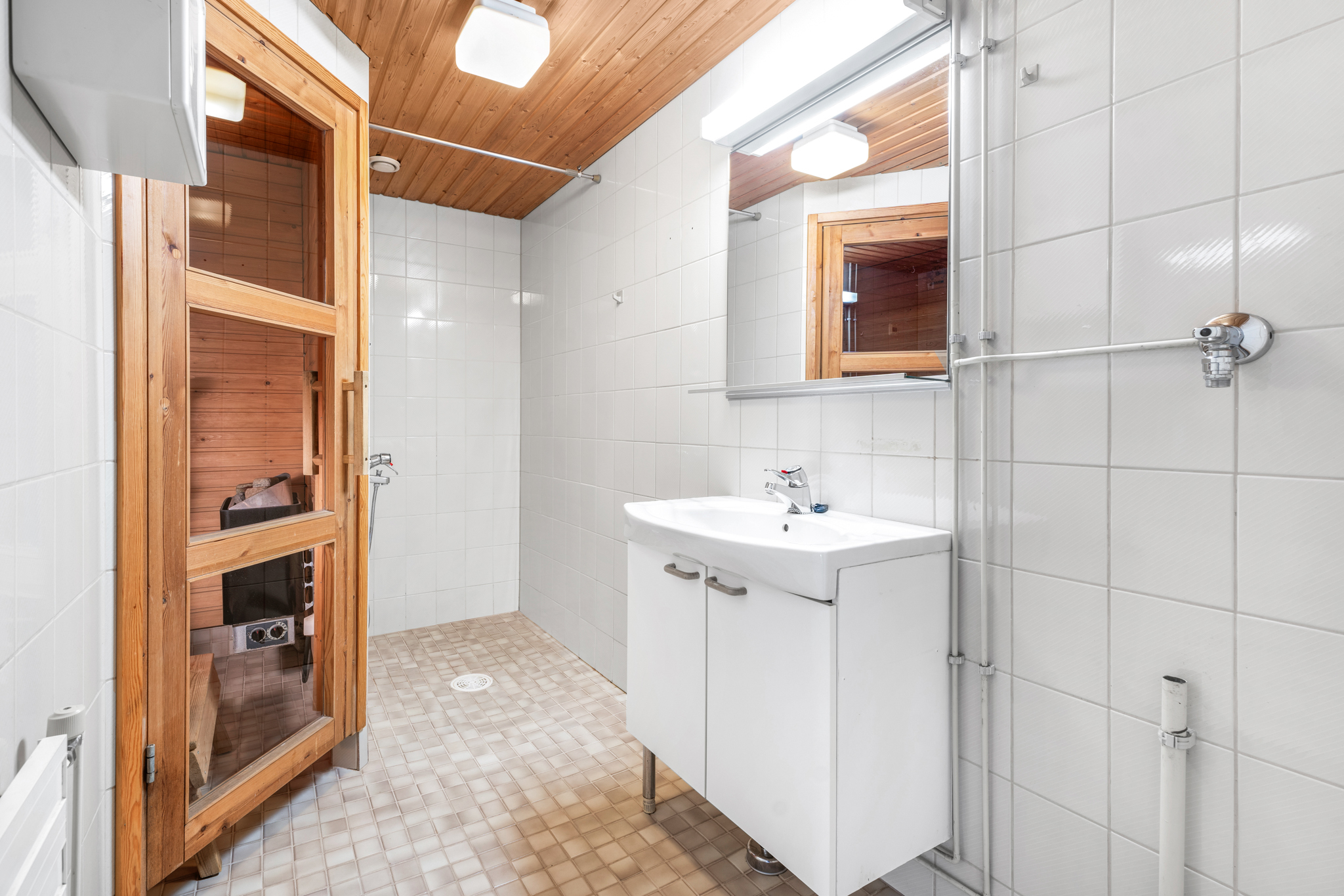 Mustanlahdenkatu 6, Amuri, Tampere