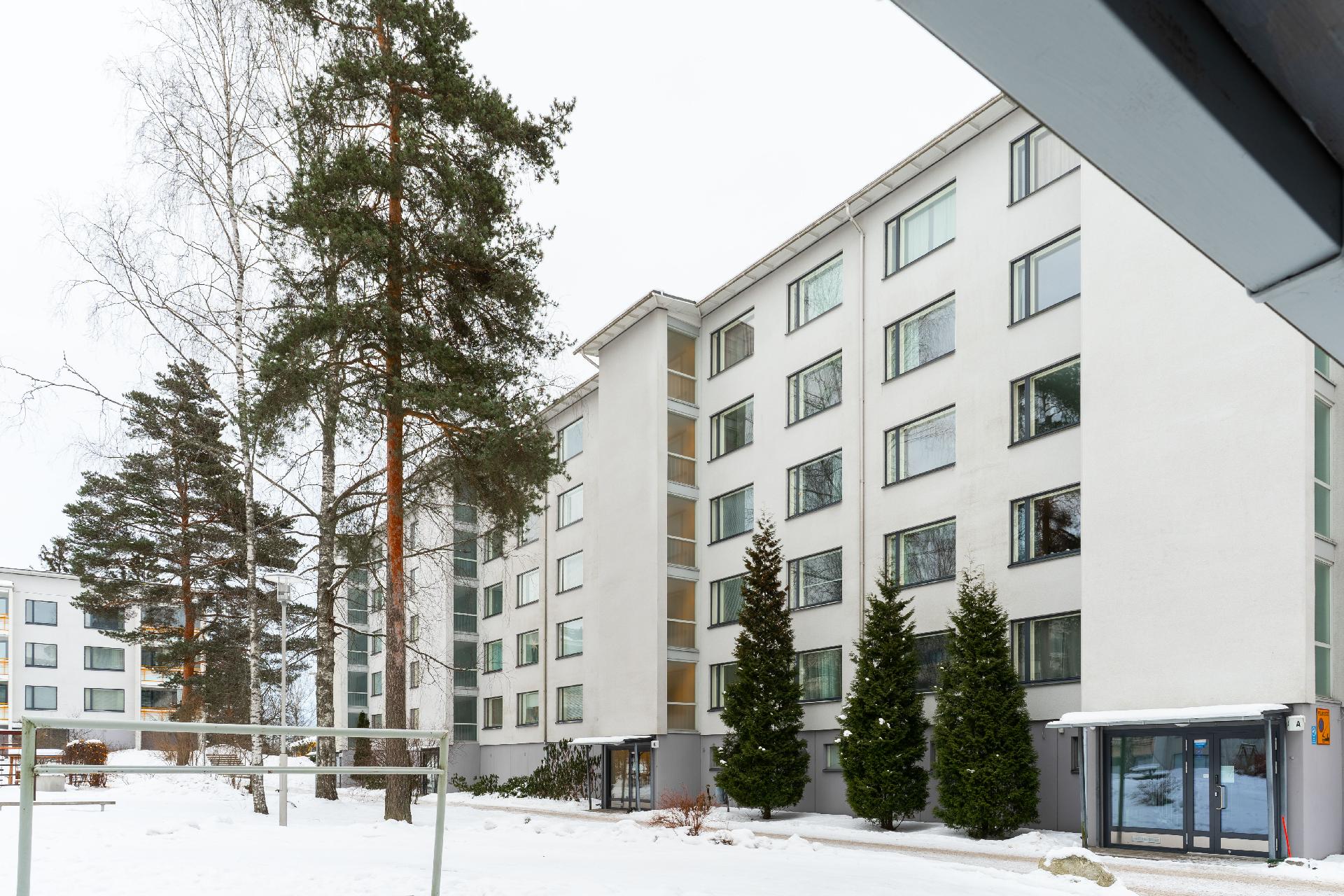 Raiviosuonmäki 4, Martinlaakso, Vantaa