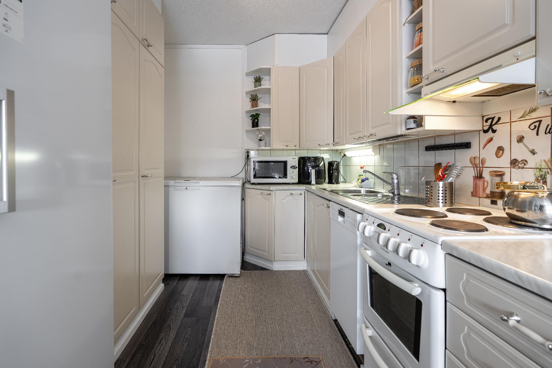 Menninkäisentie 1, Puolivälinkangas, Oulu