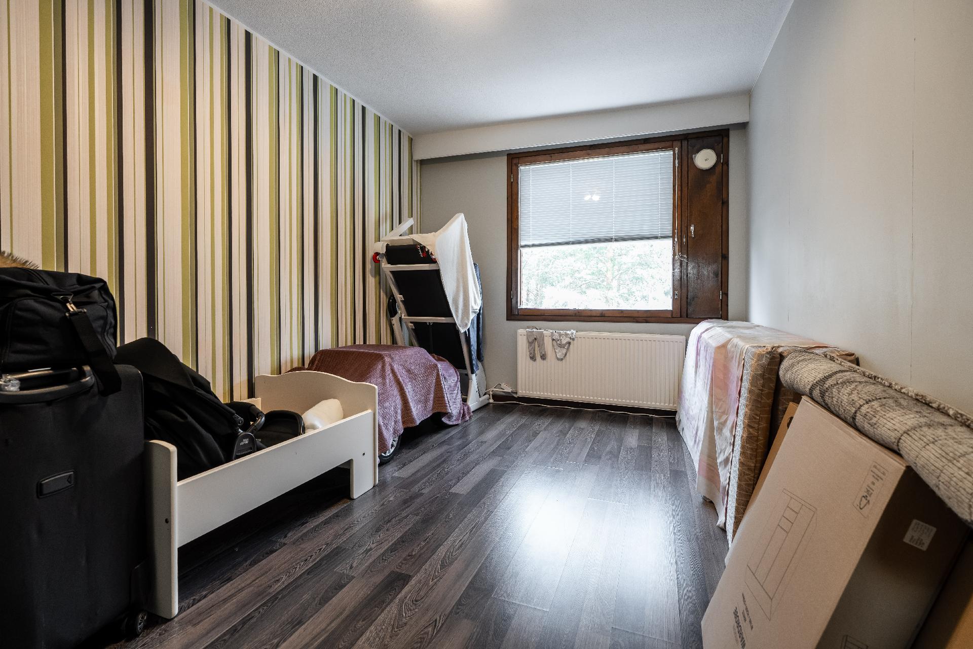 Menninkäisentie 1, Puolivälinkangas, Oulu