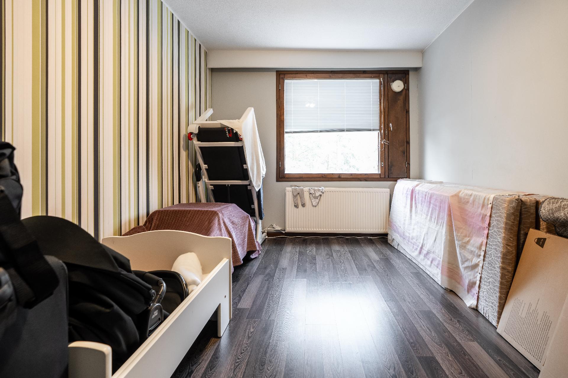 Menninkäisentie 1, Puolivälinkangas, Oulu