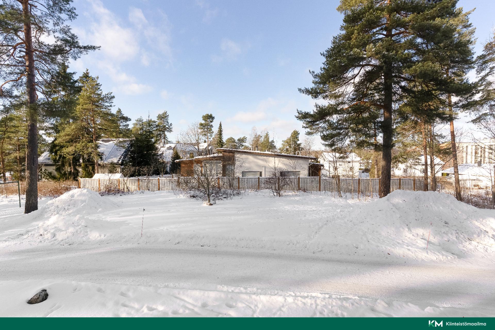 Uotinmäentie 9, Mellunmäki, Helsinki