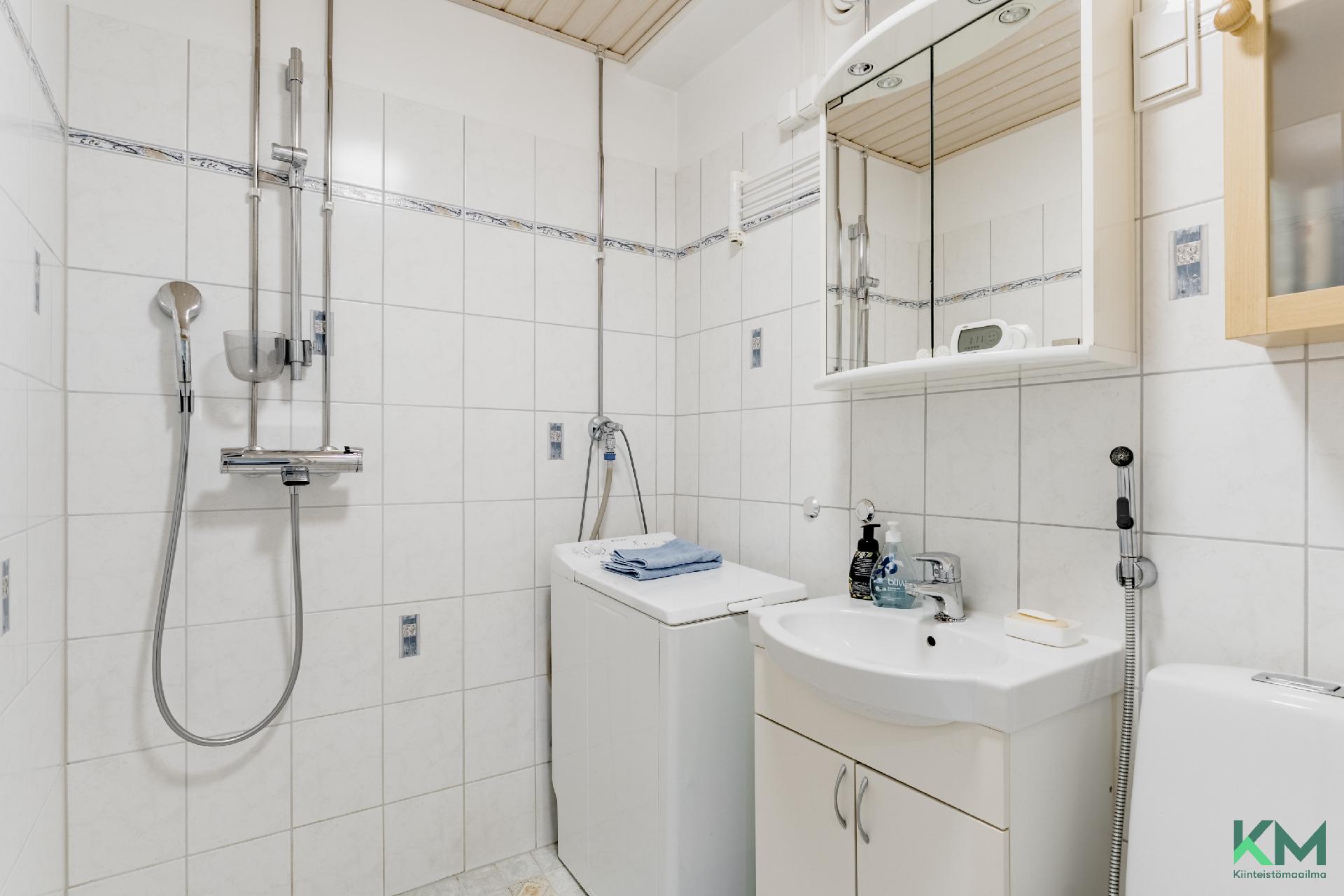 Lumikintie 4, Roihuvuori, Helsinki