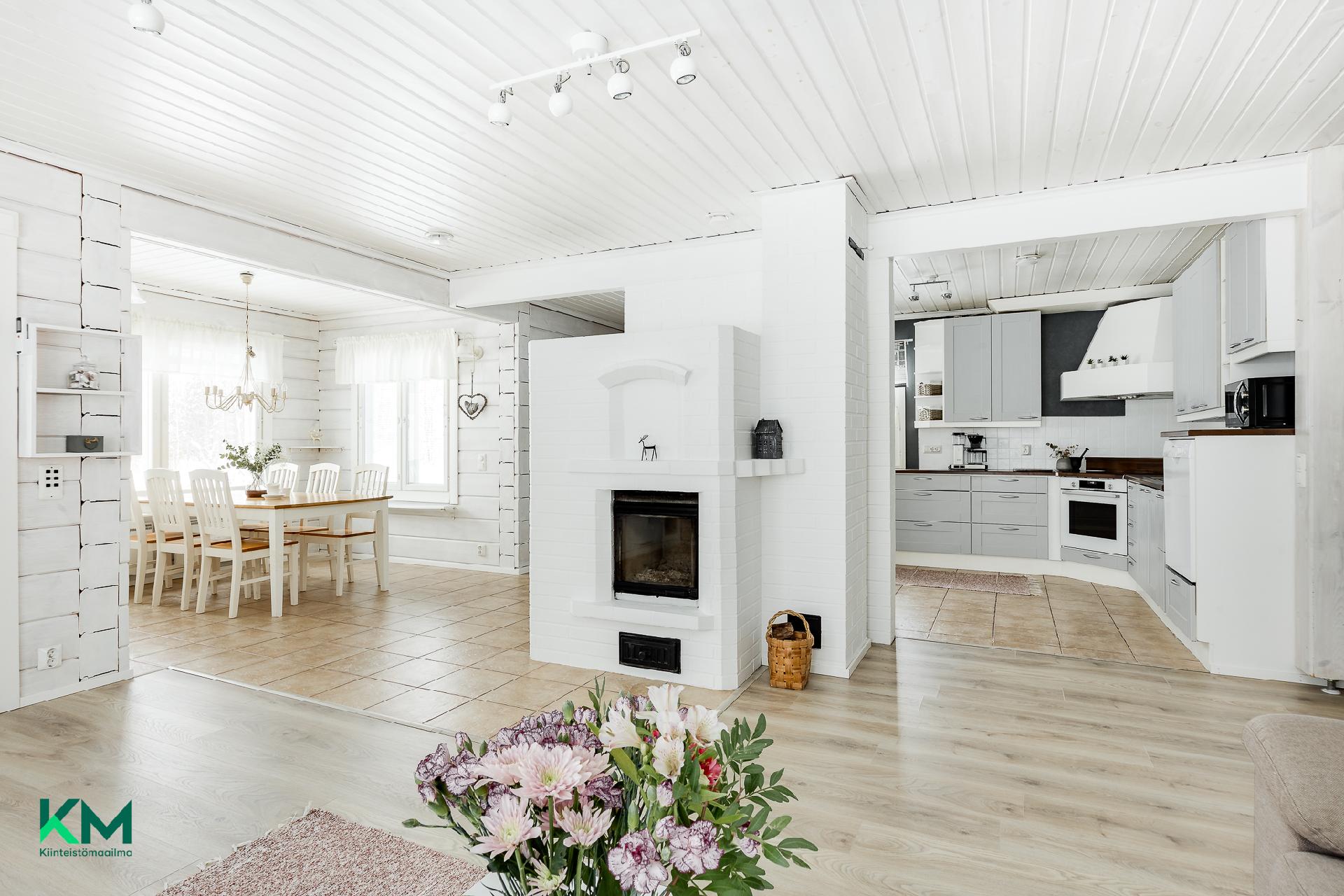 Pälsyntie 10, Huttukylä, Oulu