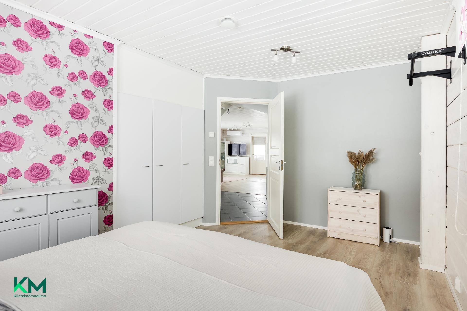 Pälsyntie 10, Huttukylä, Oulu