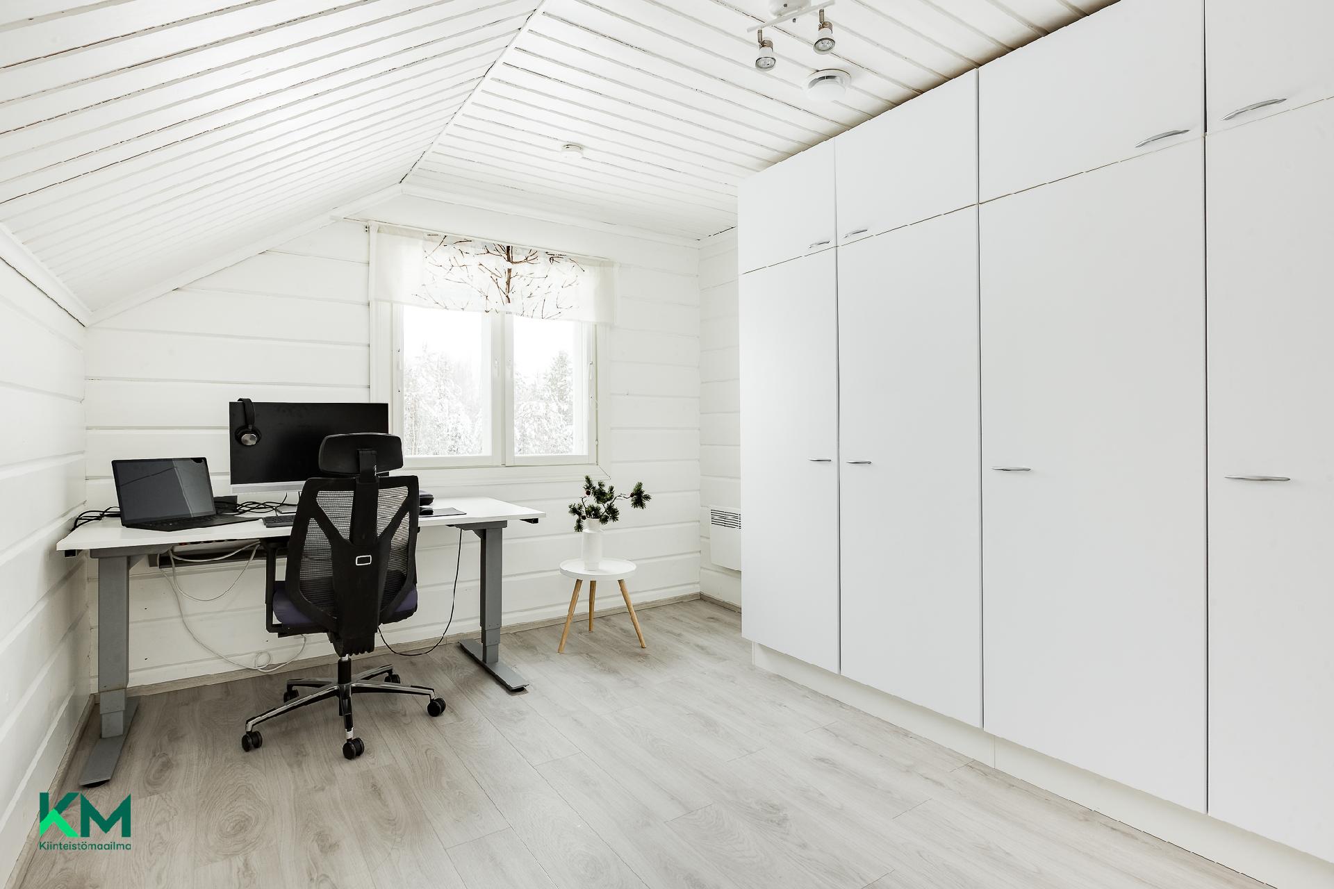 Pälsyntie 10, Huttukylä, Oulu