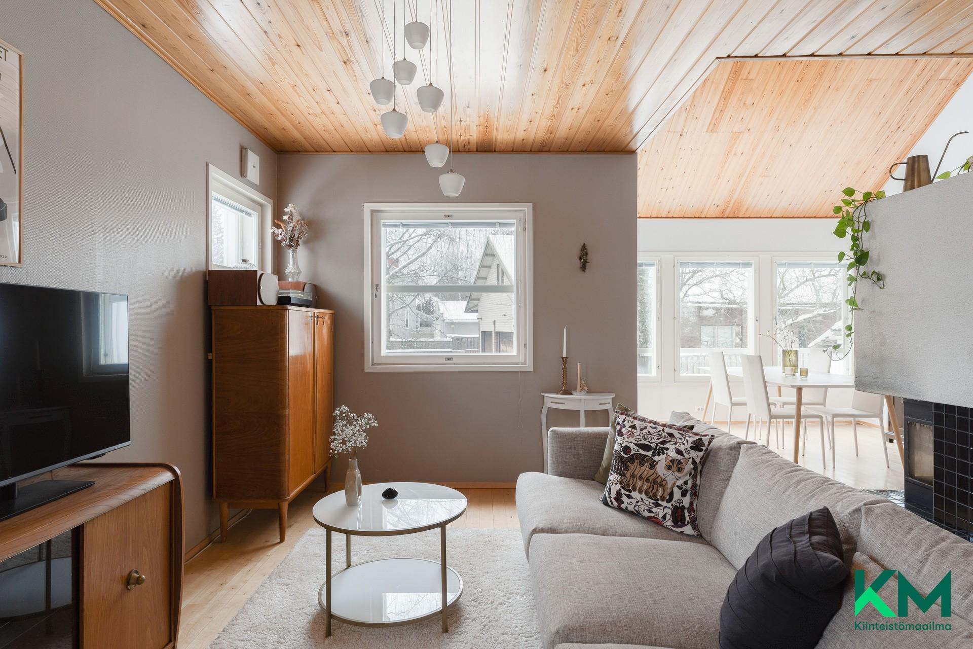 Perintökaarentie 2, Torpparinmäki, Helsinki