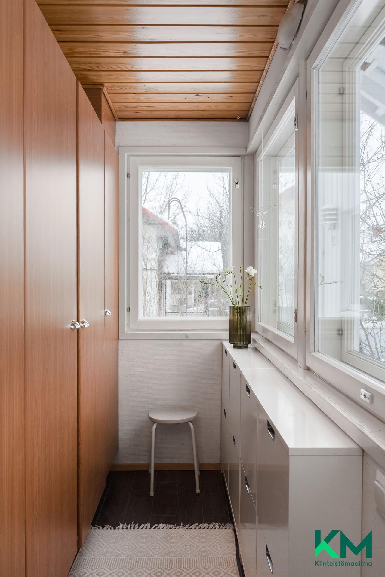 Perintökaarentie 2, Torpparinmäki, Helsinki