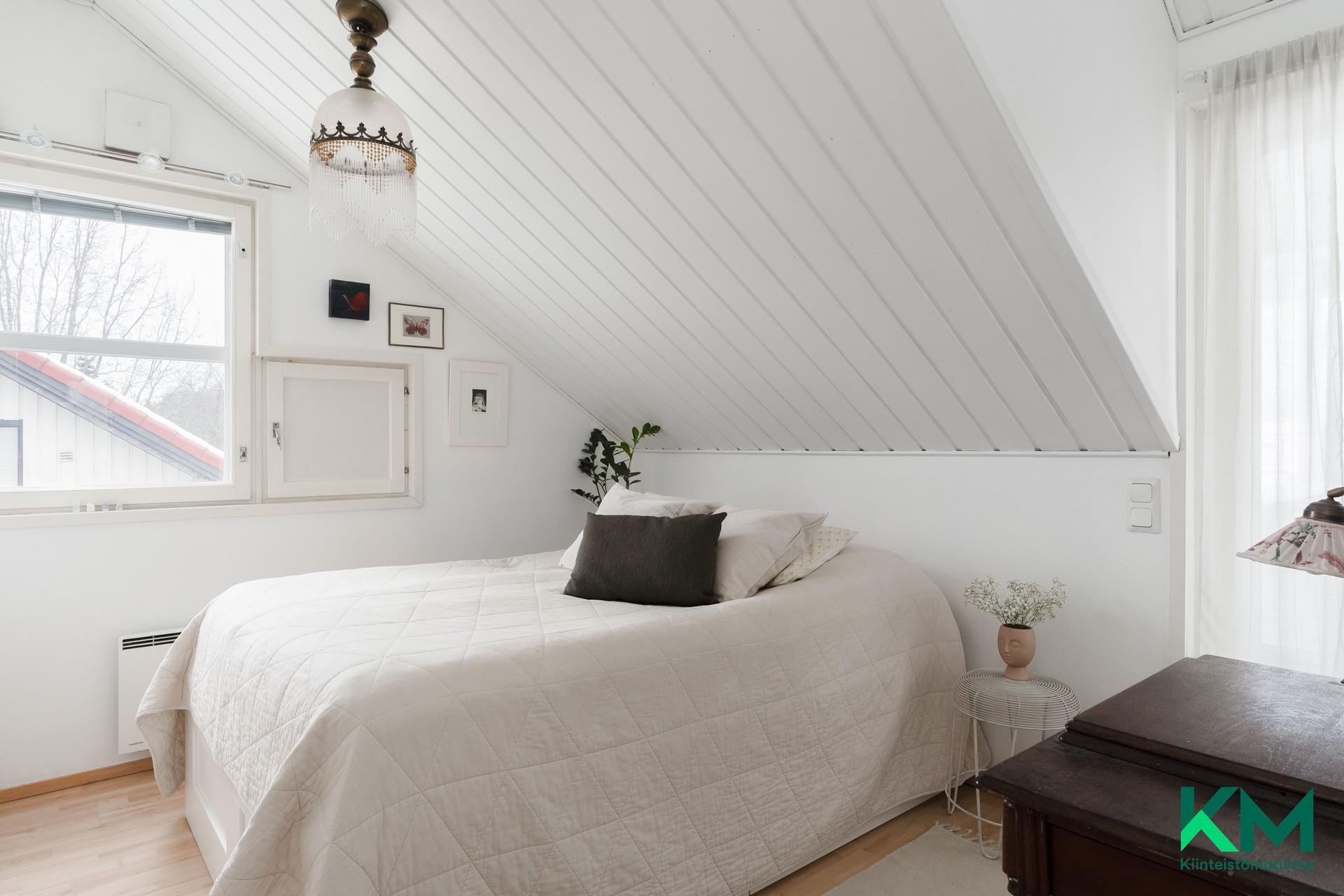 Perintökaarentie 2, Torpparinmäki, Helsinki