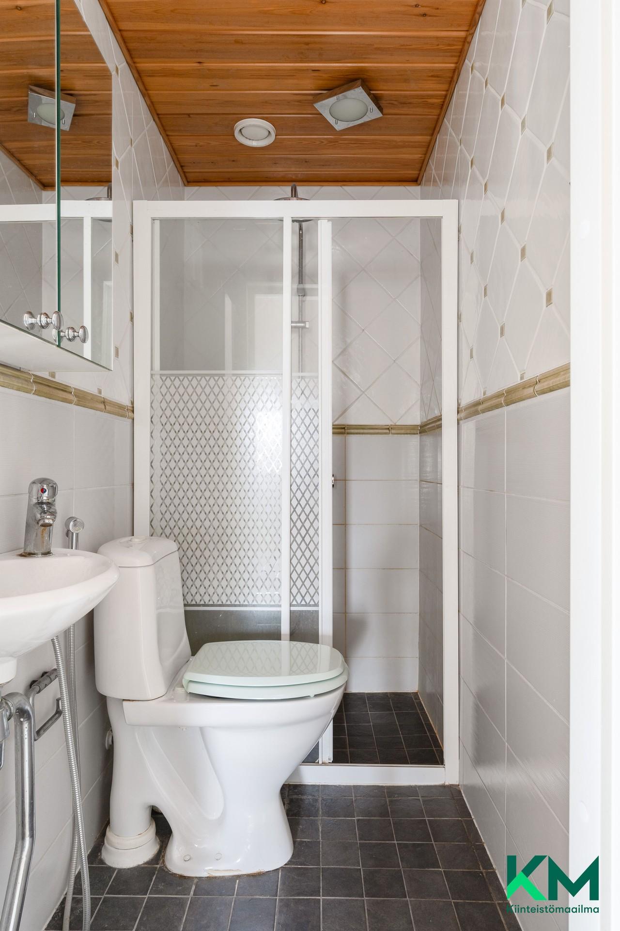 Perintökaarentie 2, Torpparinmäki, Helsinki