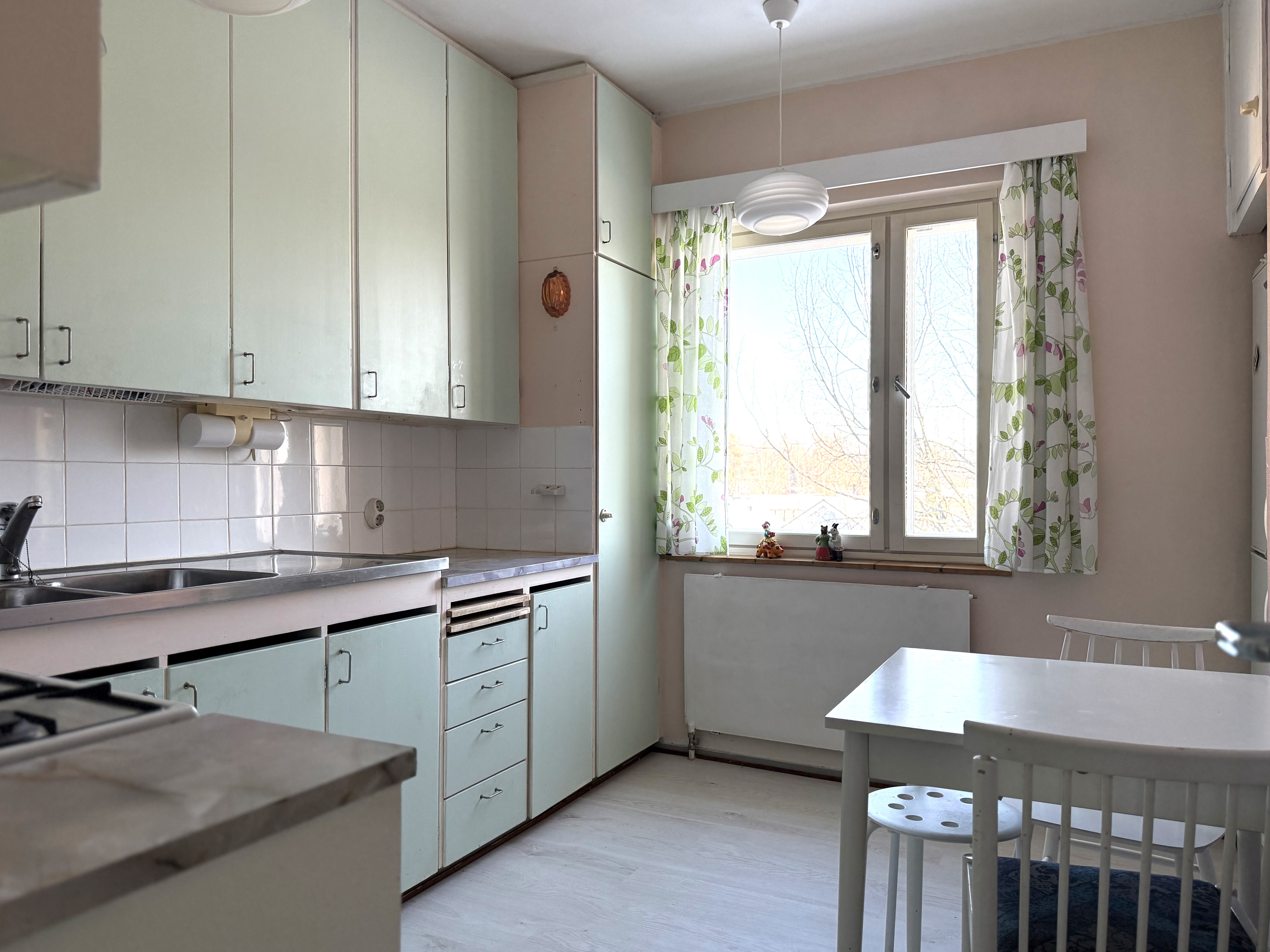 Kuusistonlinnantie 1, Vartiokylä, Helsinki