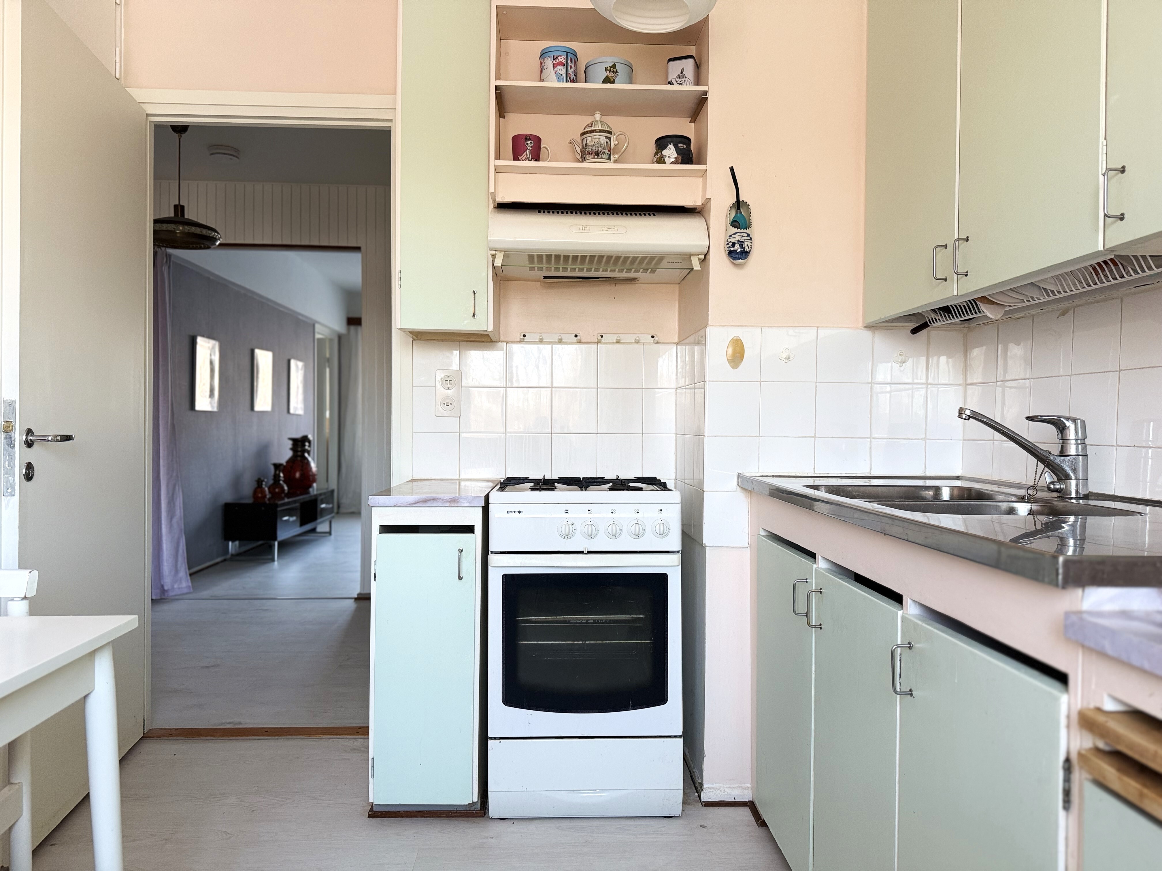 Kuusistonlinnantie 1, Vartiokylä, Helsinki