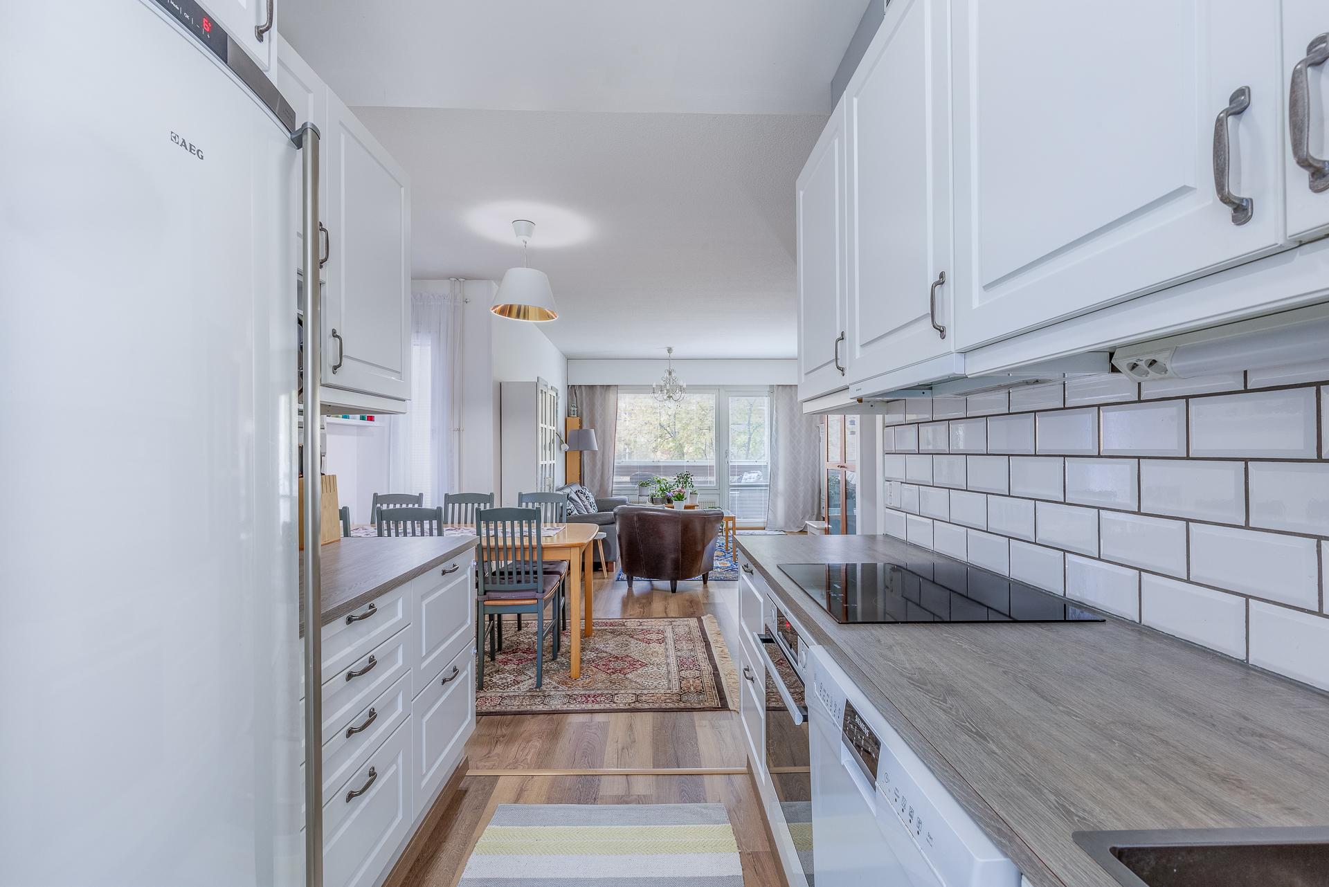 kaappi- ja laskutilaa