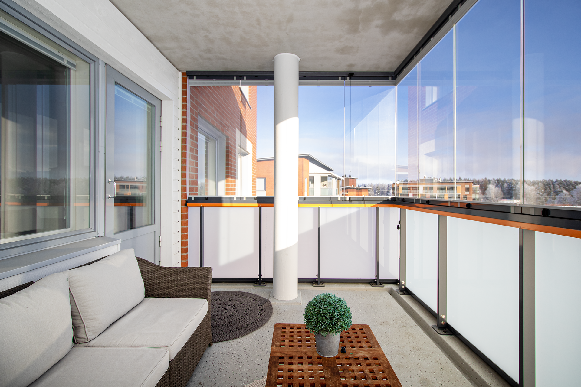 Iso lasitettu parveke