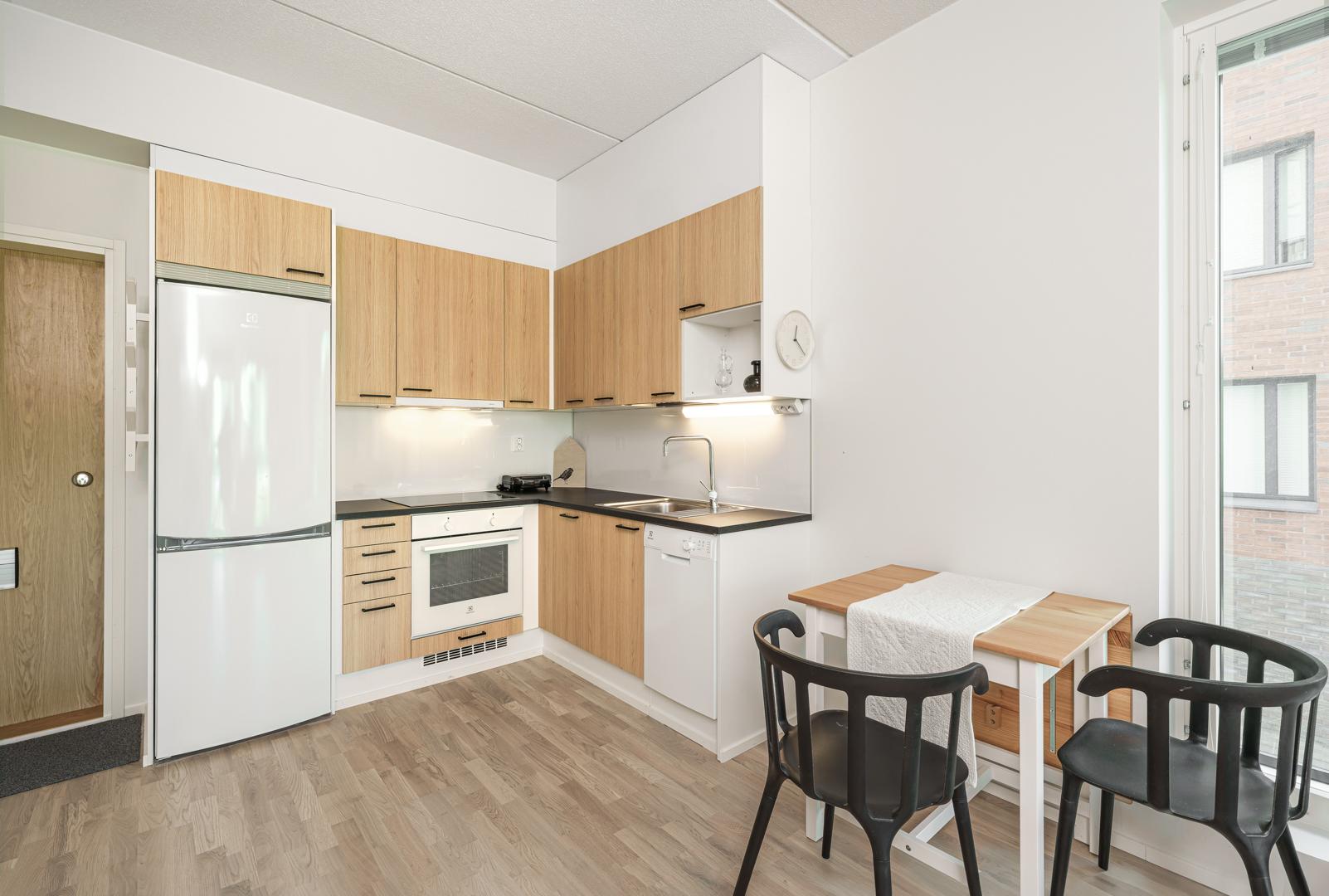 Toimiva ja moderni keittiö