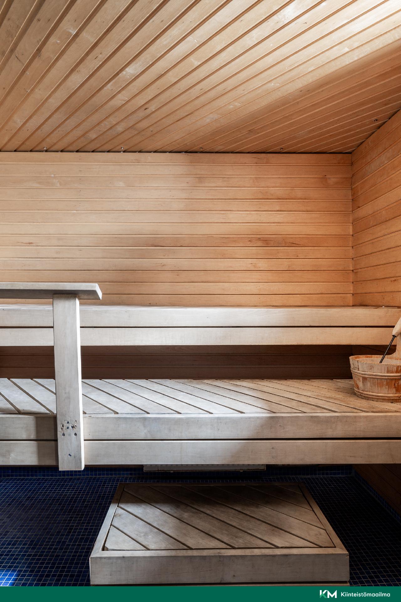 saunasta löytyy niin puu-, kuin sähkökiuas