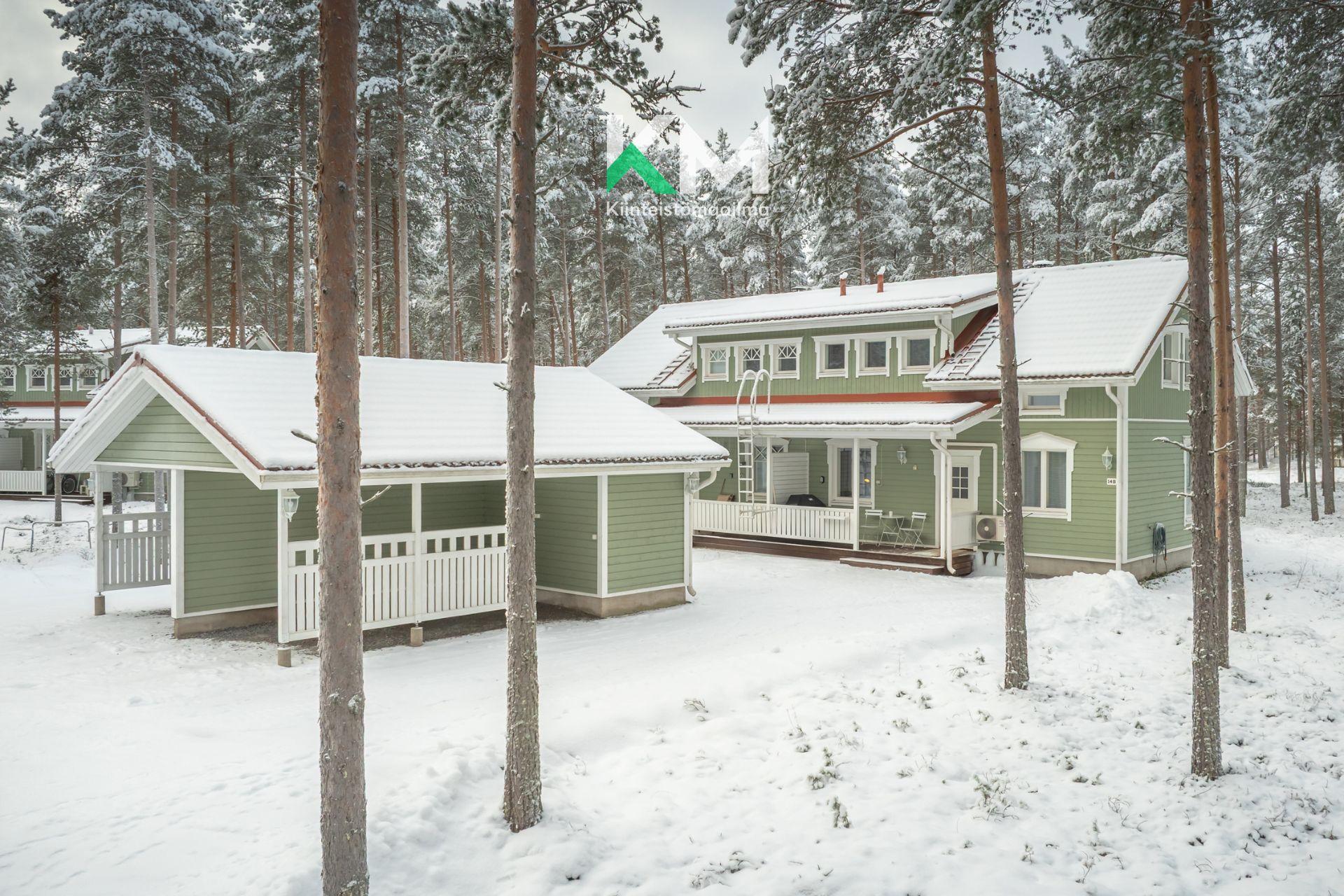 Paritalon B-puoli autokatoksella & varastolla