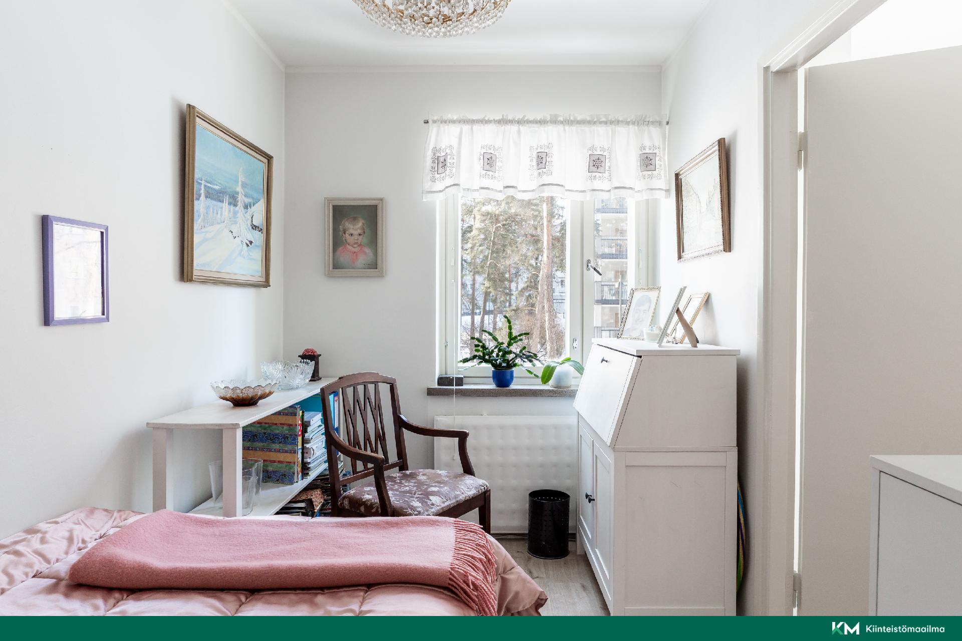 Huopalahdentie 12, Munkkiniemi, Helsinki