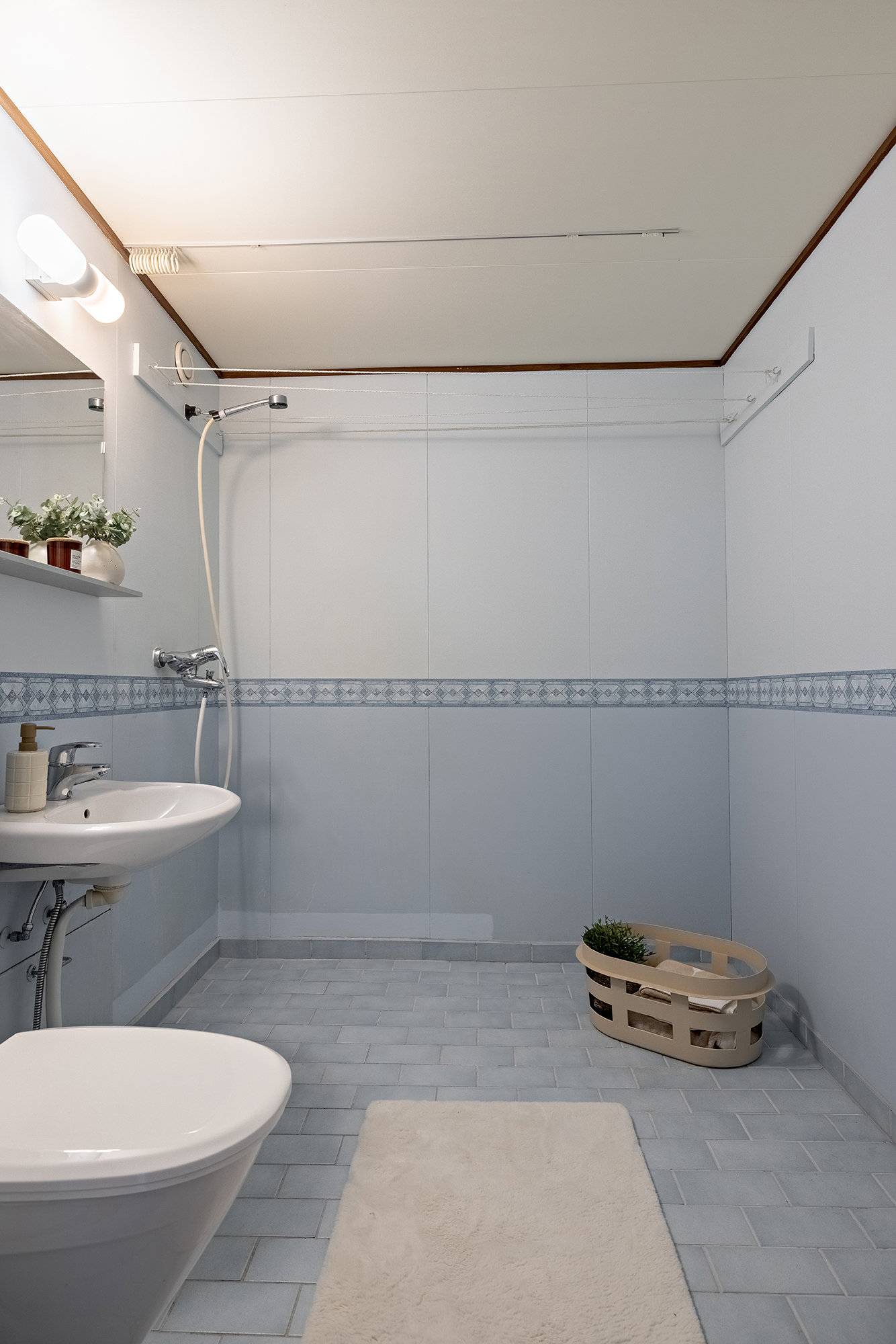 Kuivastie 10, Tuira, Oulu