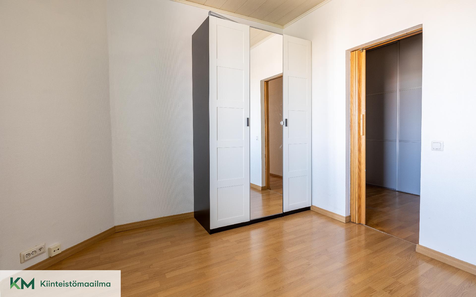 Koulukatu 10, Kotkansaari, Kotka